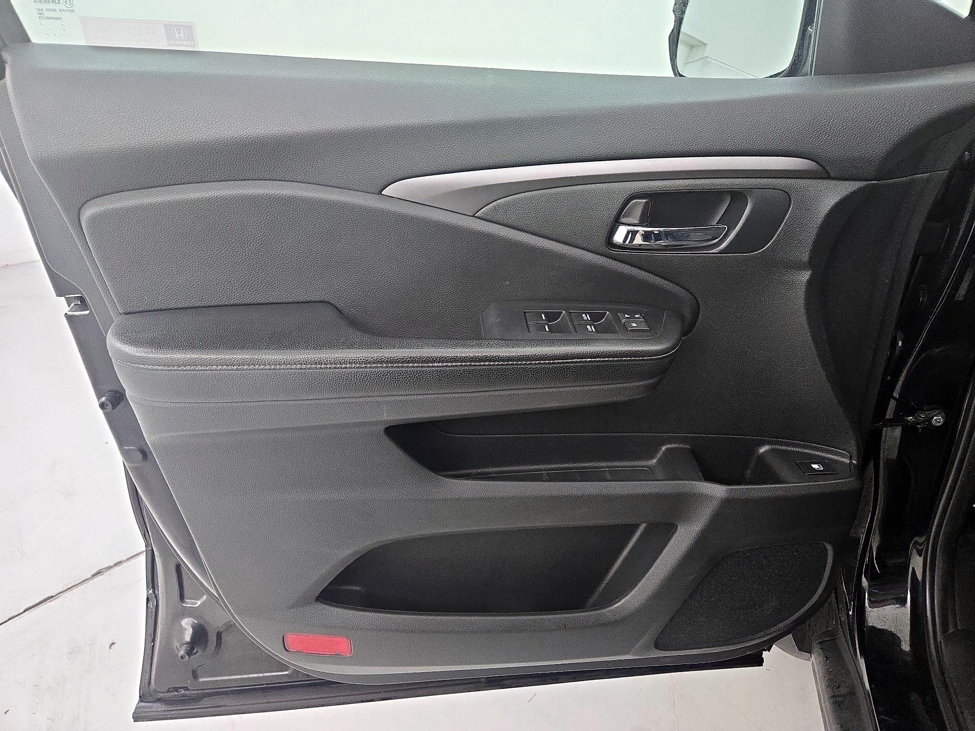 Thumbnail: 2019 Honda Ridgeline - 12