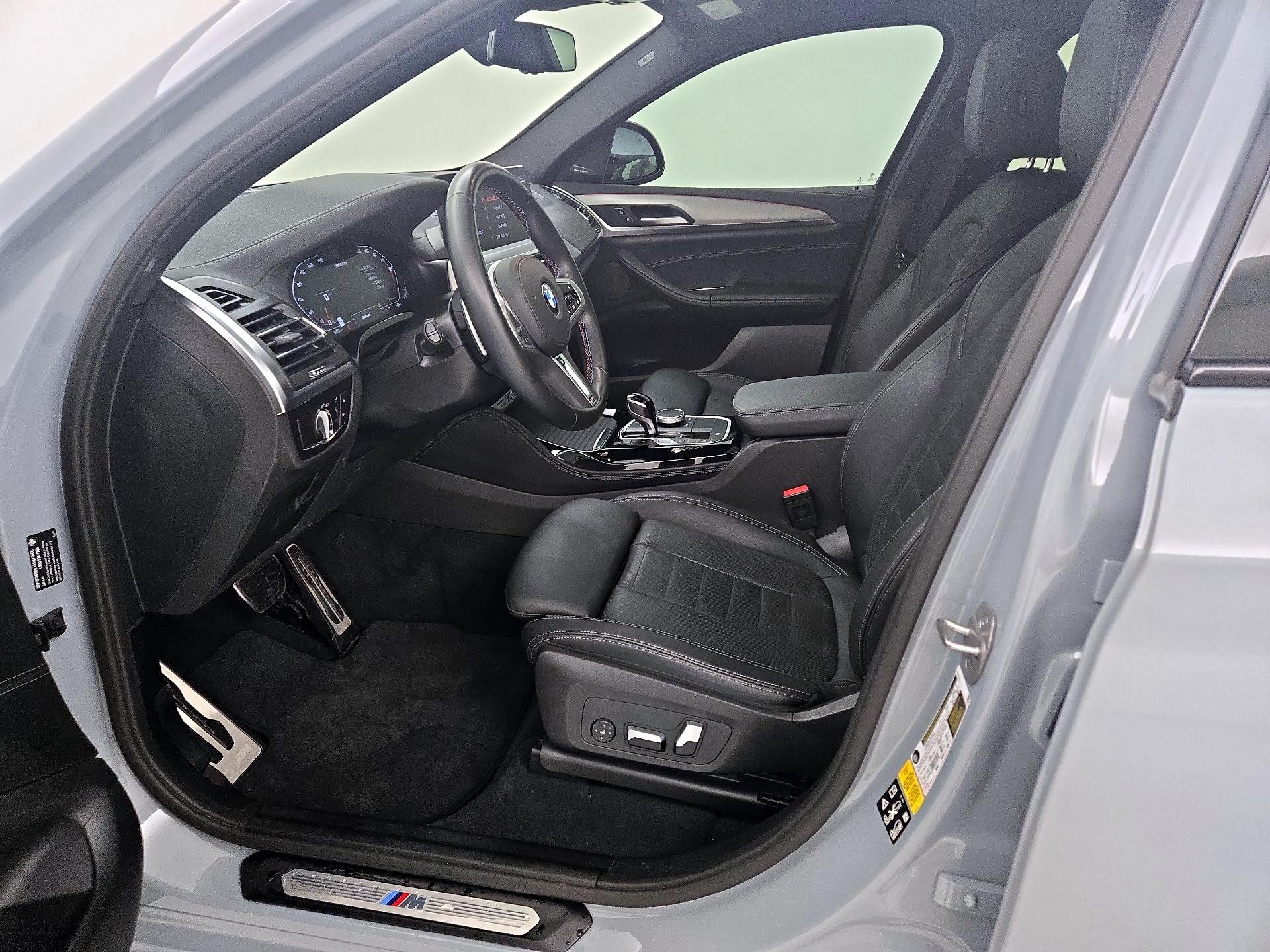 Thumbnail: 2023 BMW X4 - 11