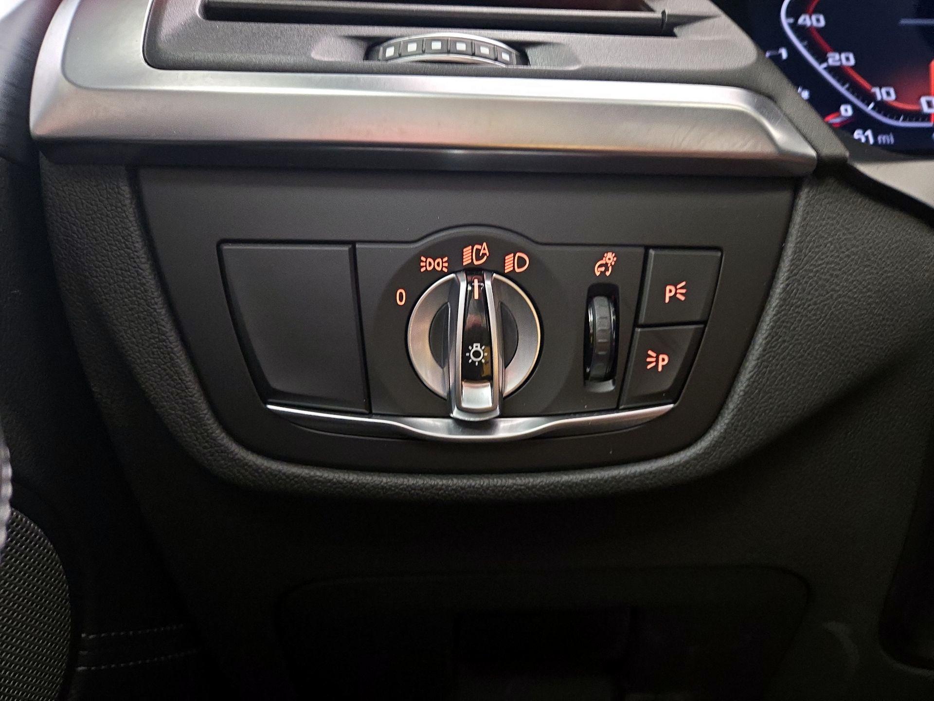 Thumbnail: 2023 BMW X4 - 13