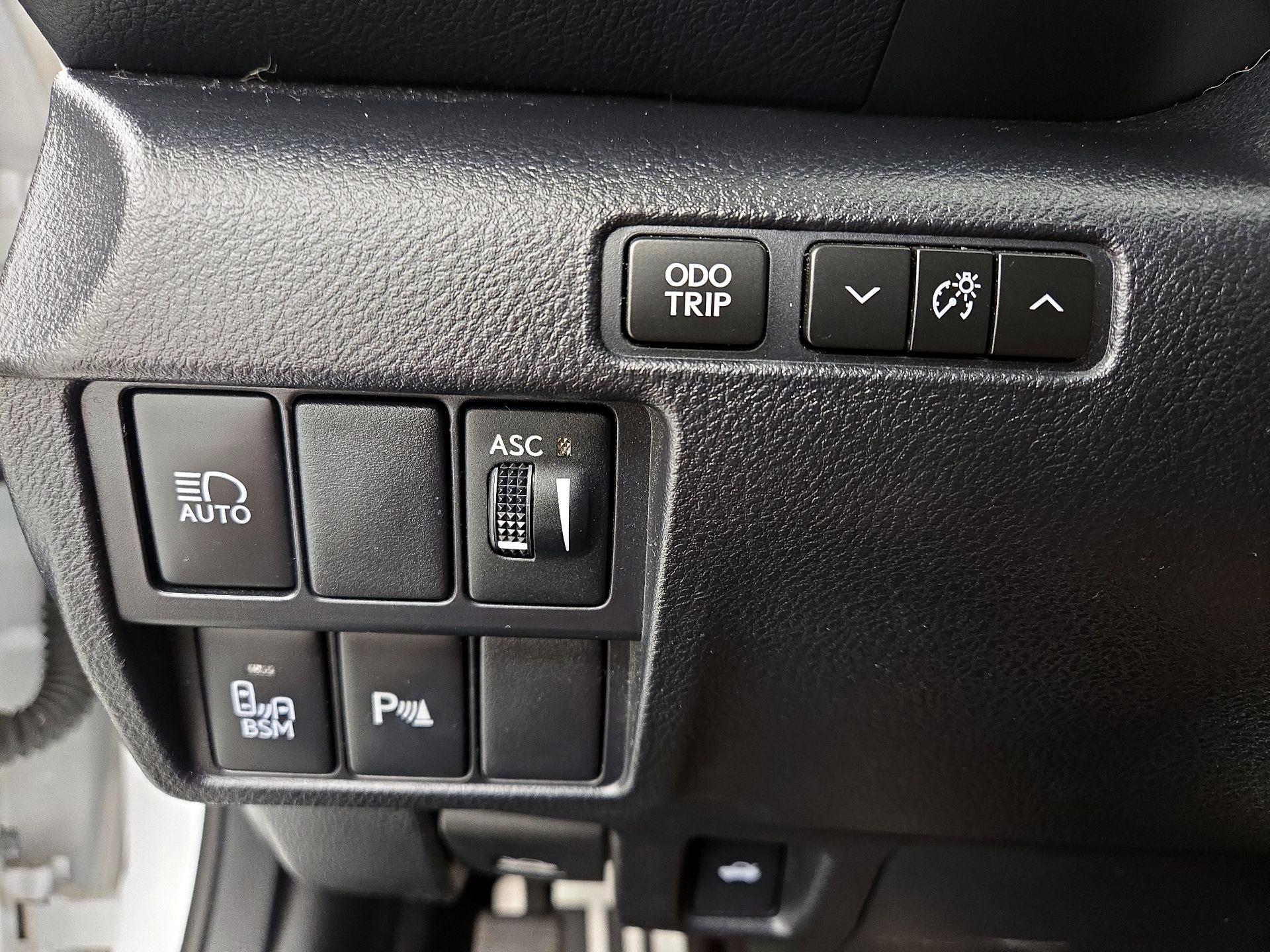 Thumbnail: 2018 Lexus RC - 13