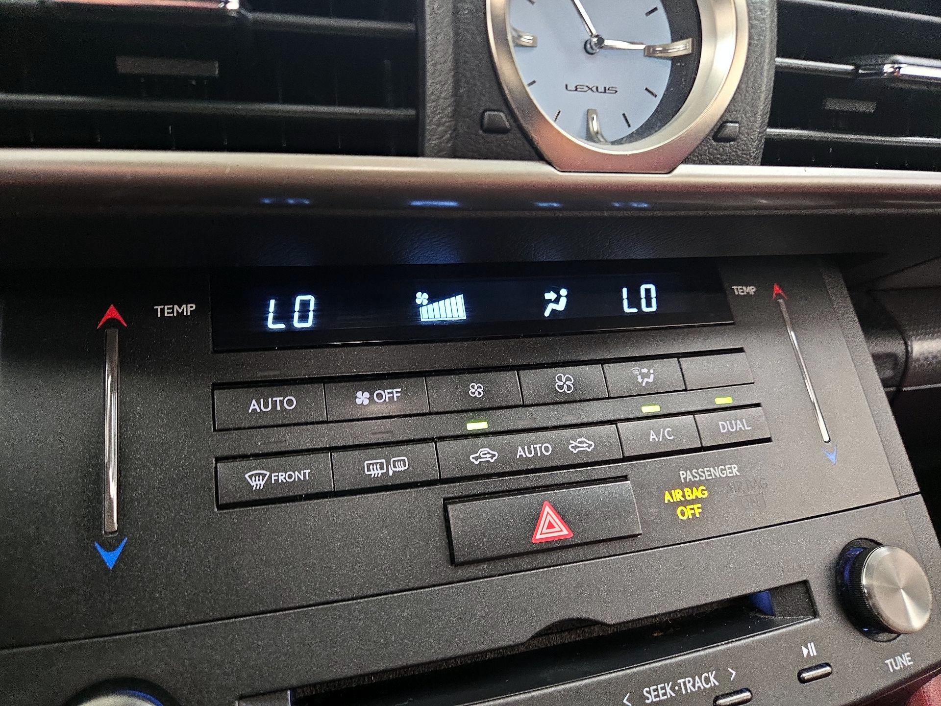 Thumbnail: 2018 Lexus RC - 17