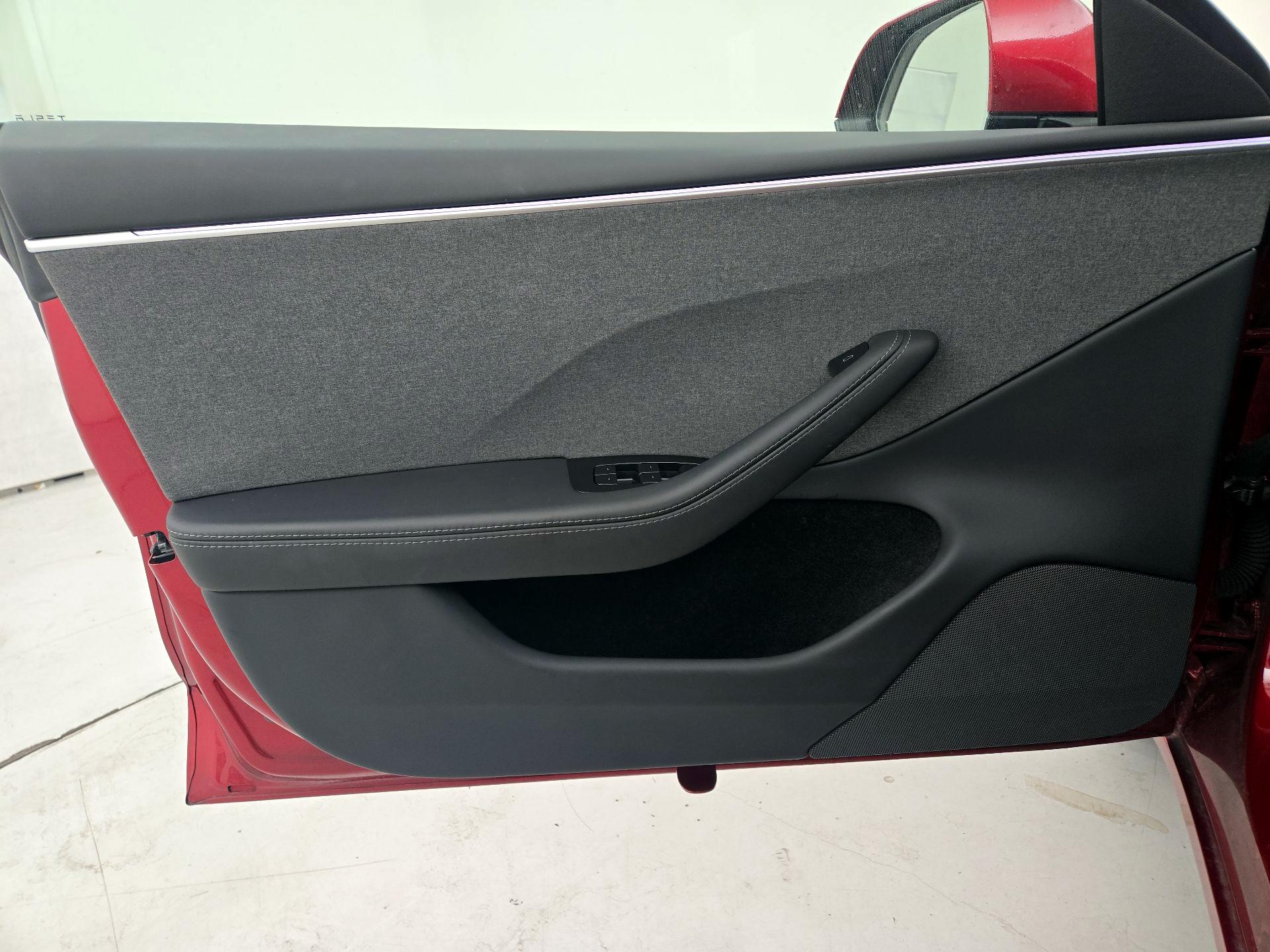 Thumbnail: 2025 Tesla Model 3 - 12