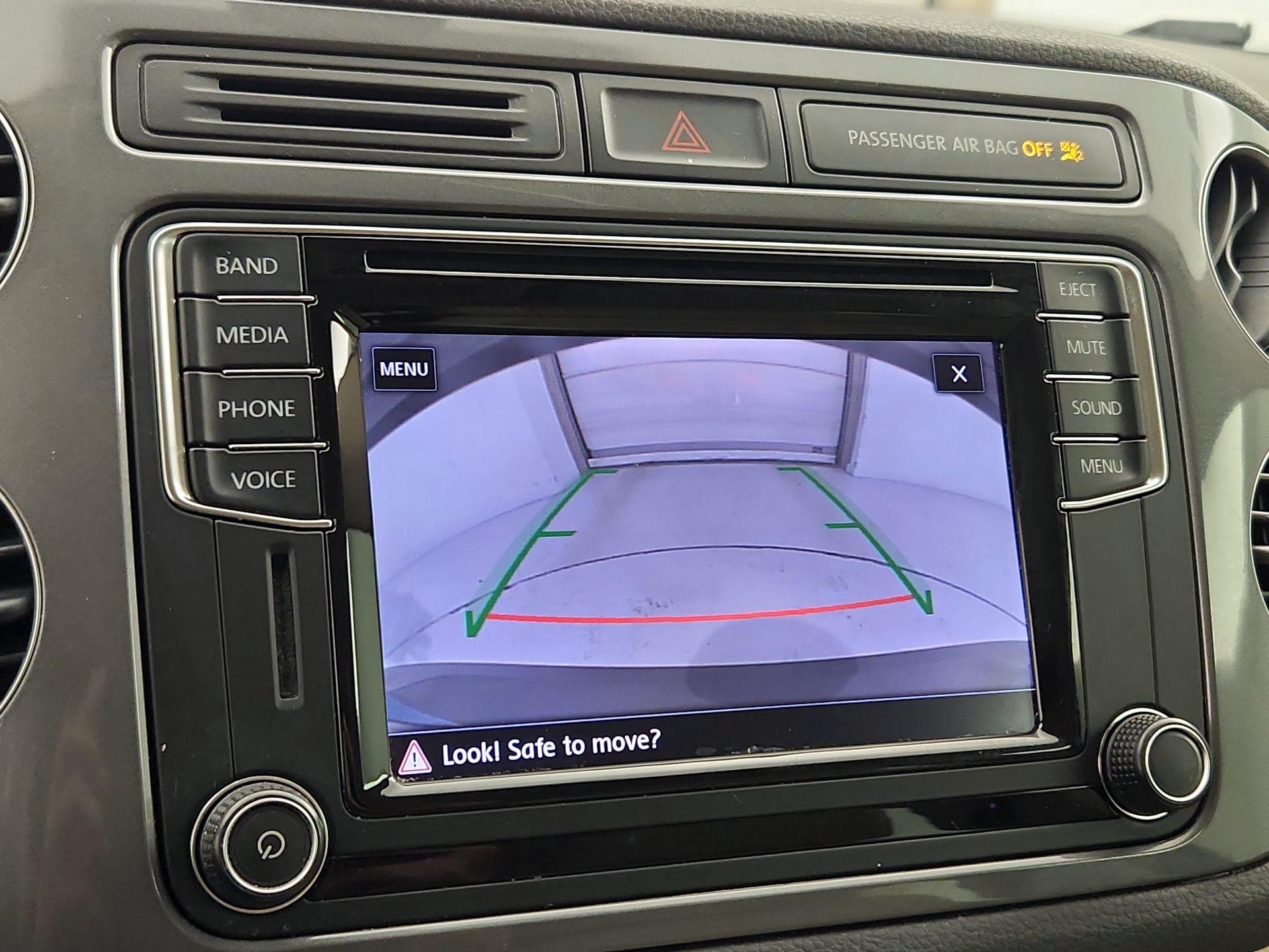 Thumbnail: 2017 Volkswagen Tiguan - 14