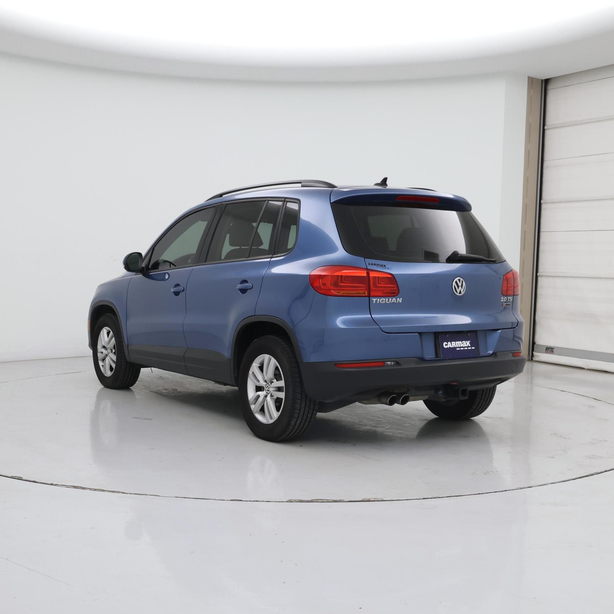 Thumbnail: 2017 Volkswagen Tiguan - 2