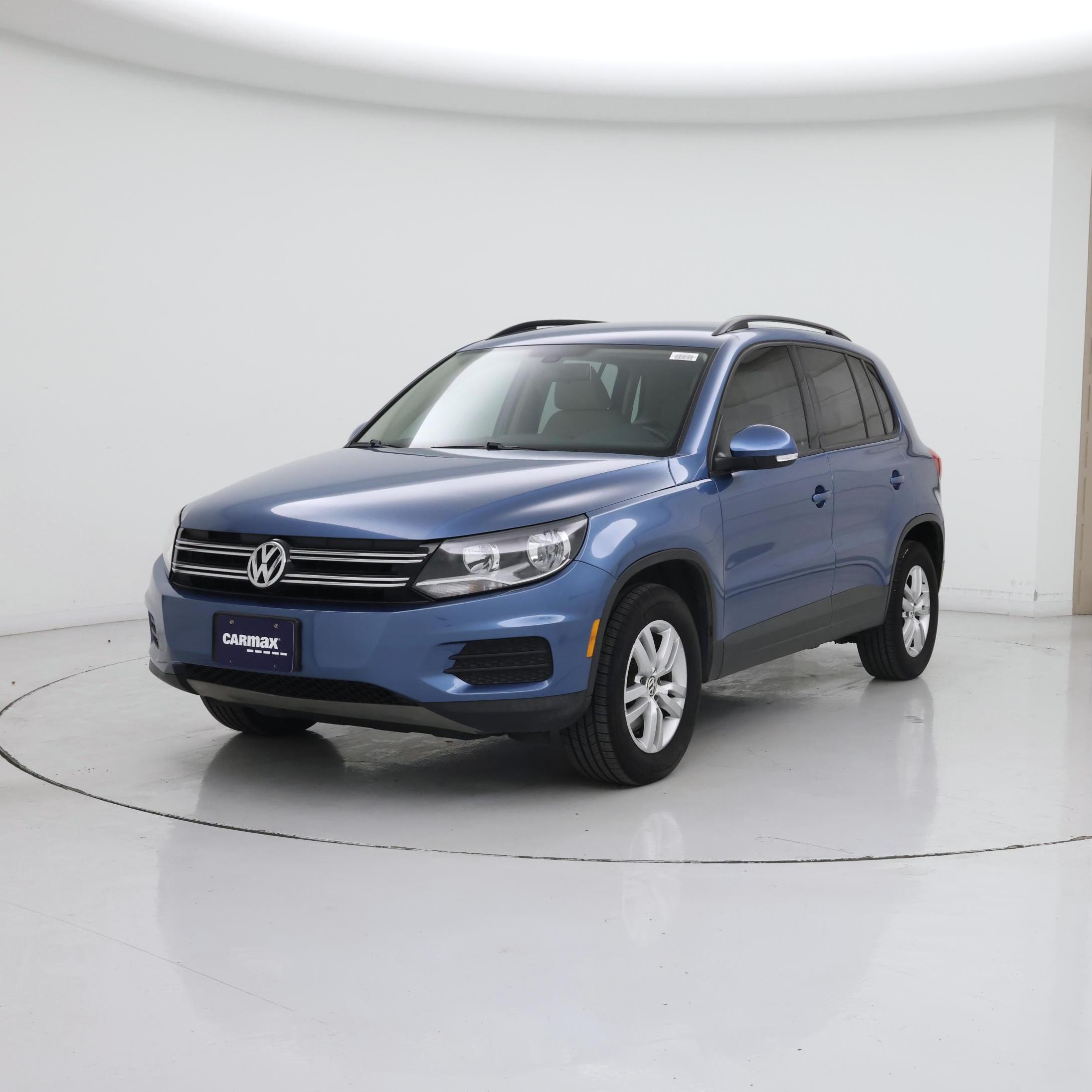 Thumbnail: 2017 Volkswagen Tiguan - 4
