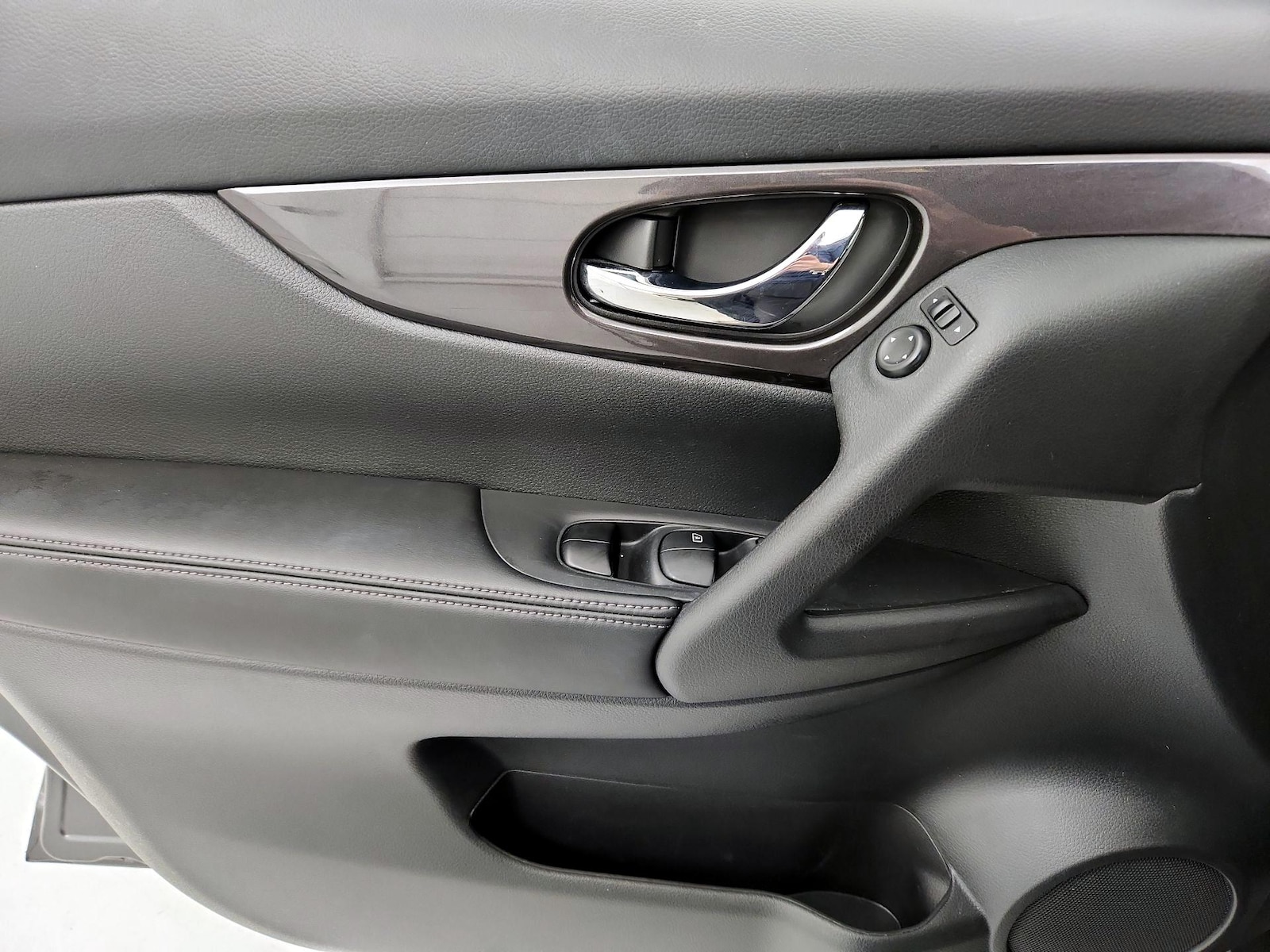 2019 Nissan Rogue S - Photo 13