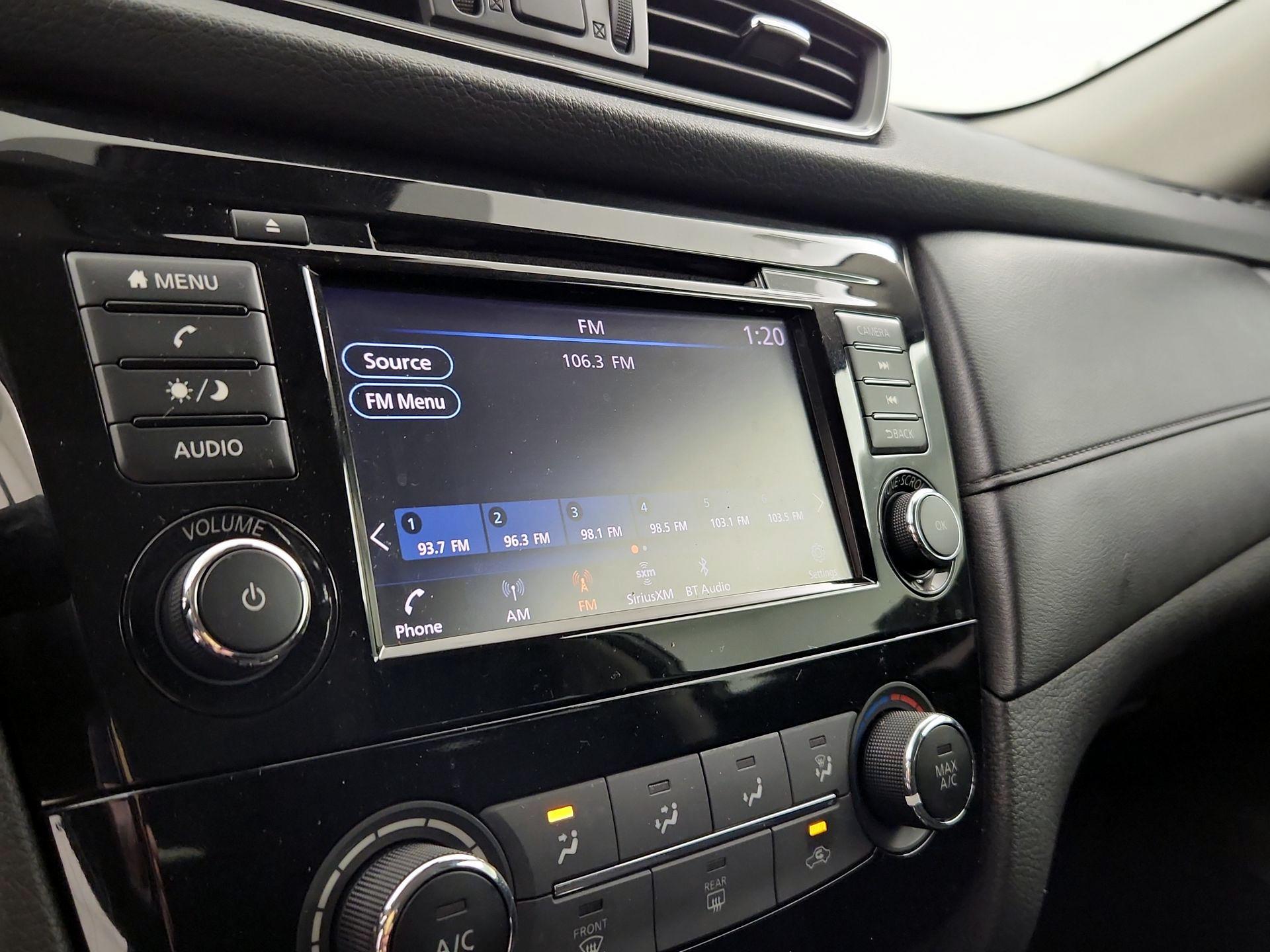 Thumbnail: 2019 Nissan Rogue - 15