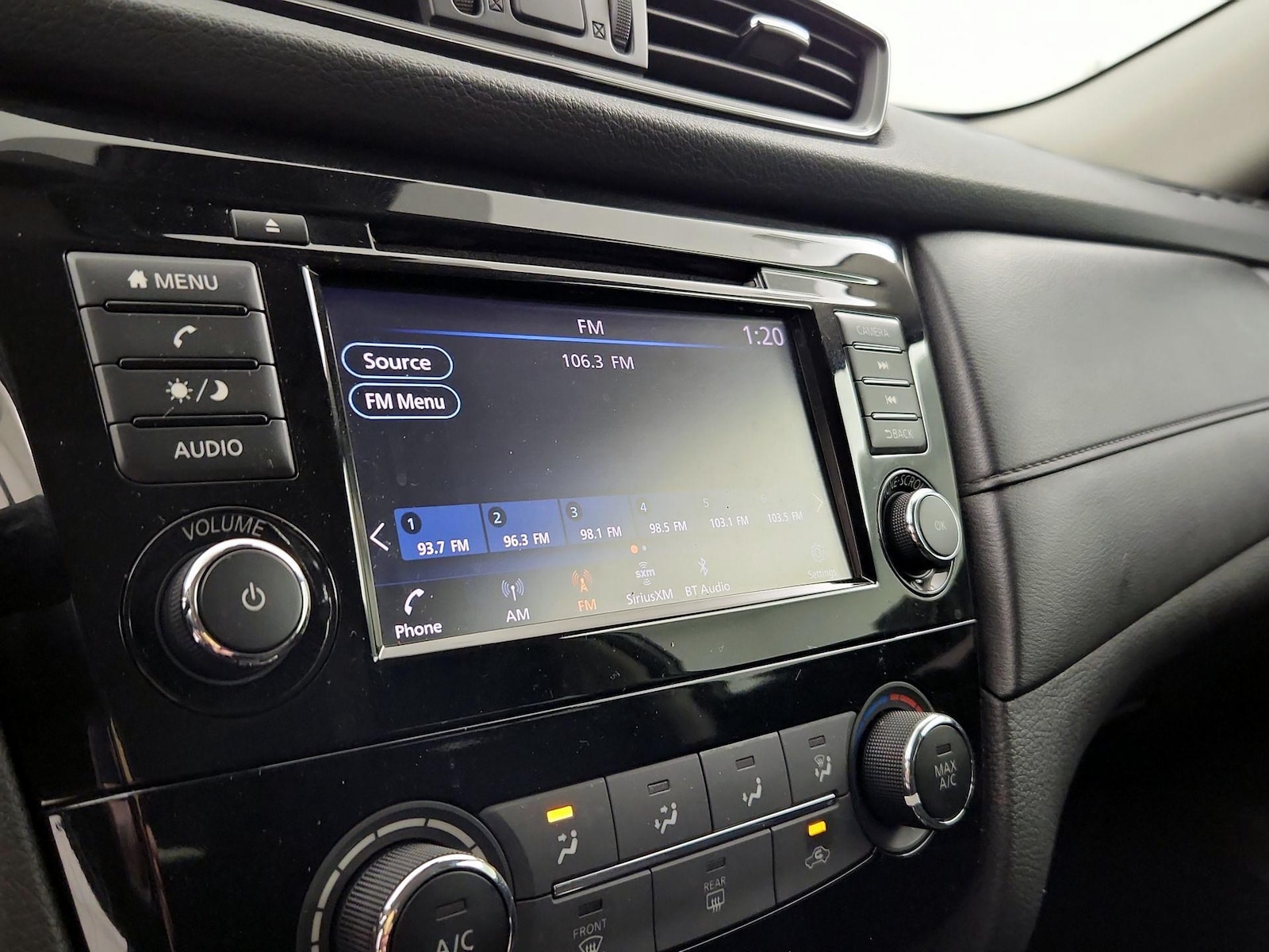 2019 Nissan Rogue S - Photo 16