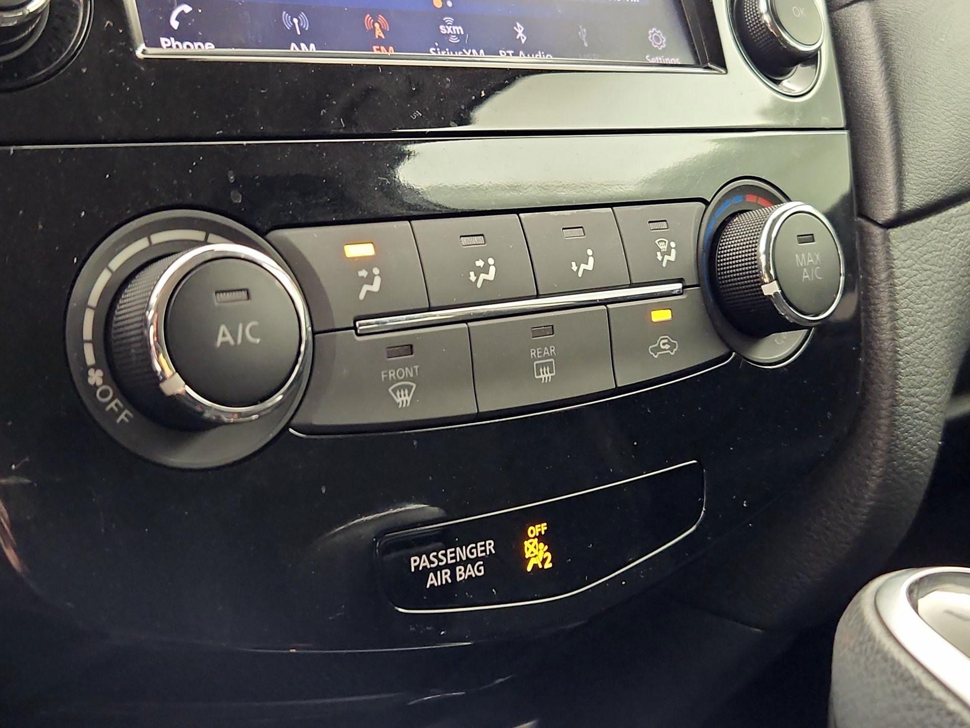 Thumbnail: 2019 Nissan Rogue - 16