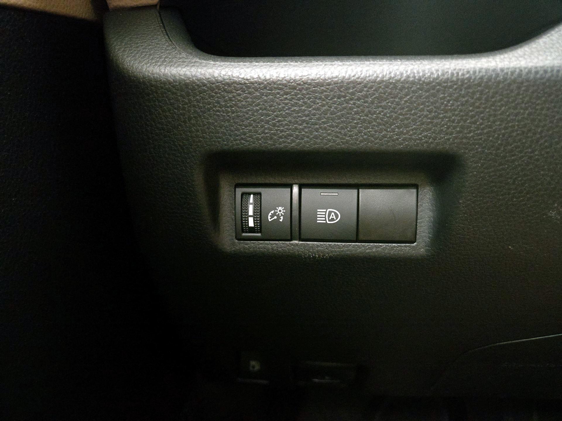 Thumbnail: 2025 Toyota RAV4 - 13