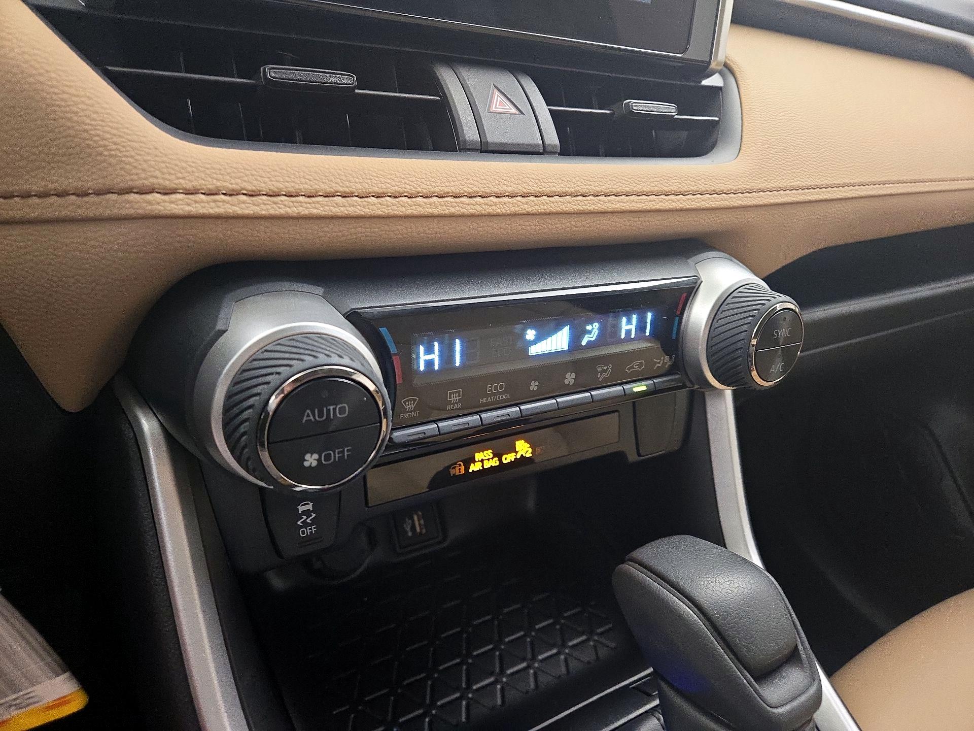 Thumbnail: 2025 Toyota RAV4 - 16