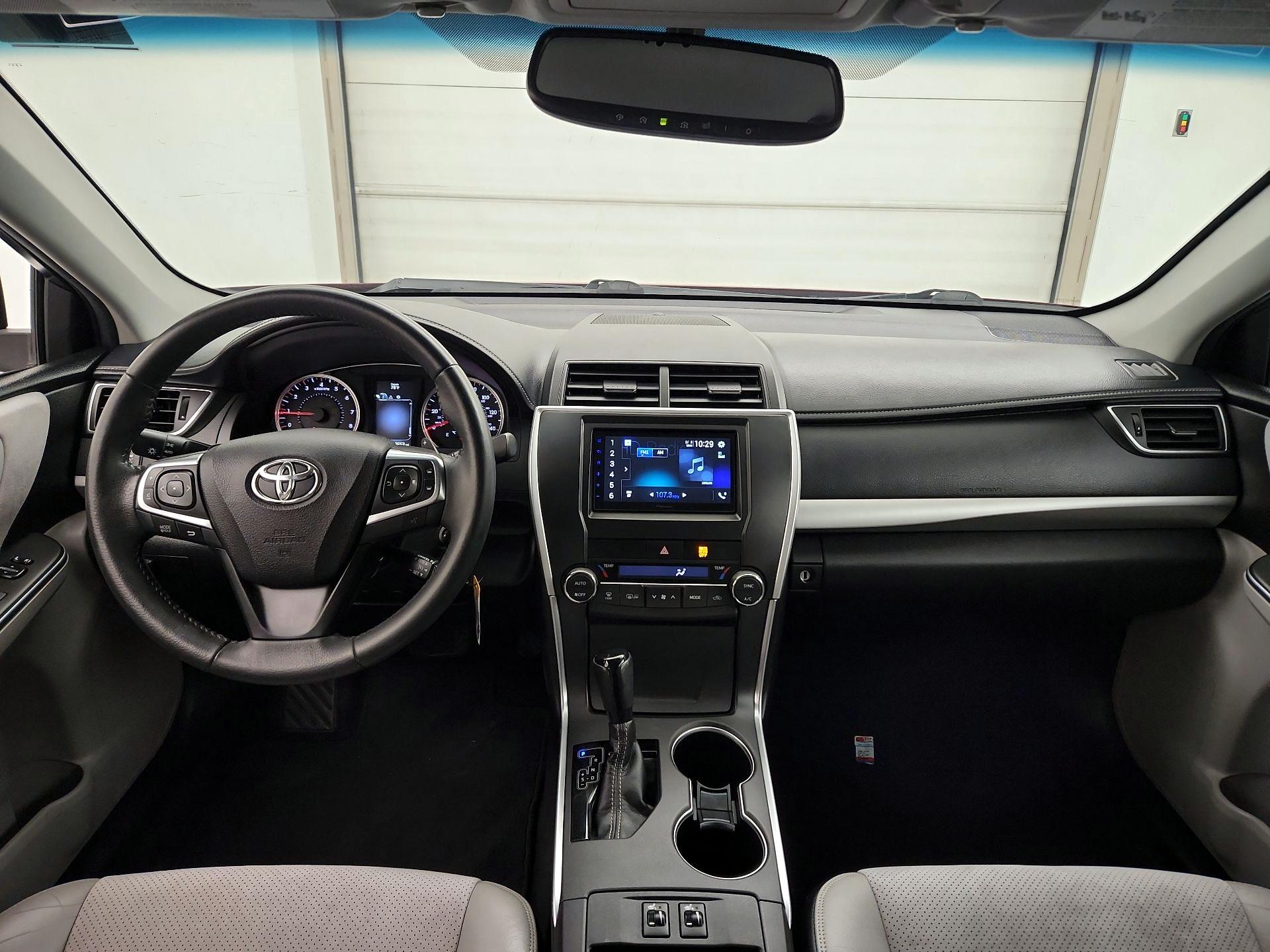 Thumbnail: 2017 Toyota Camry - 9