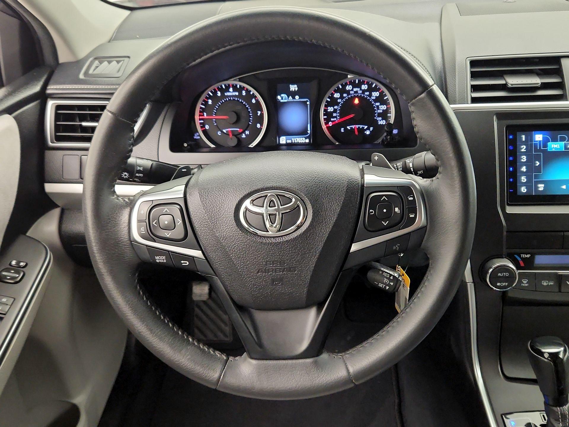 Thumbnail: 2017 Toyota Camry - 10