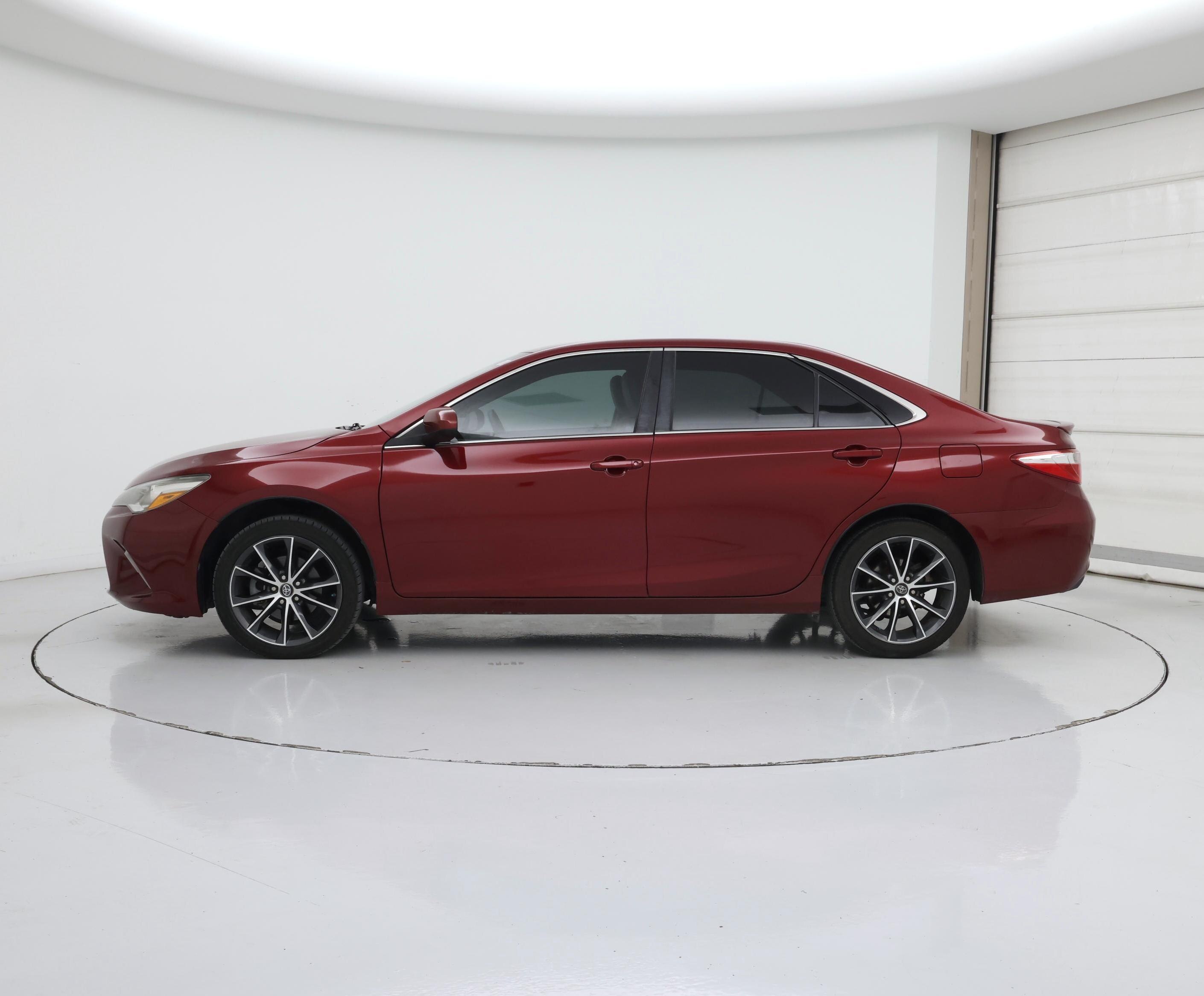 Thumbnail: 2017 Toyota Camry - 3