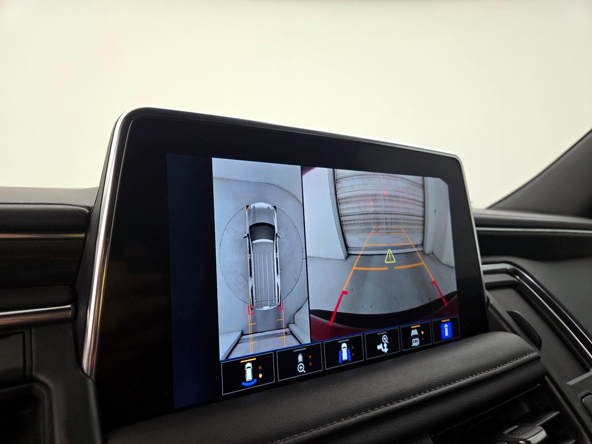 Thumbnail: 2023 Chevrolet Tahoe - 14