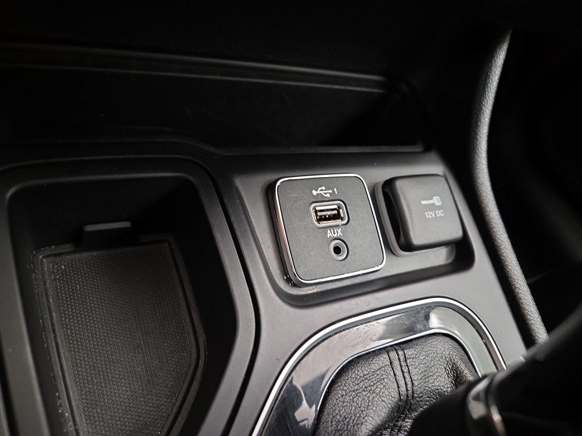 Thumbnail: 2021 Jeep Cherokee - 18