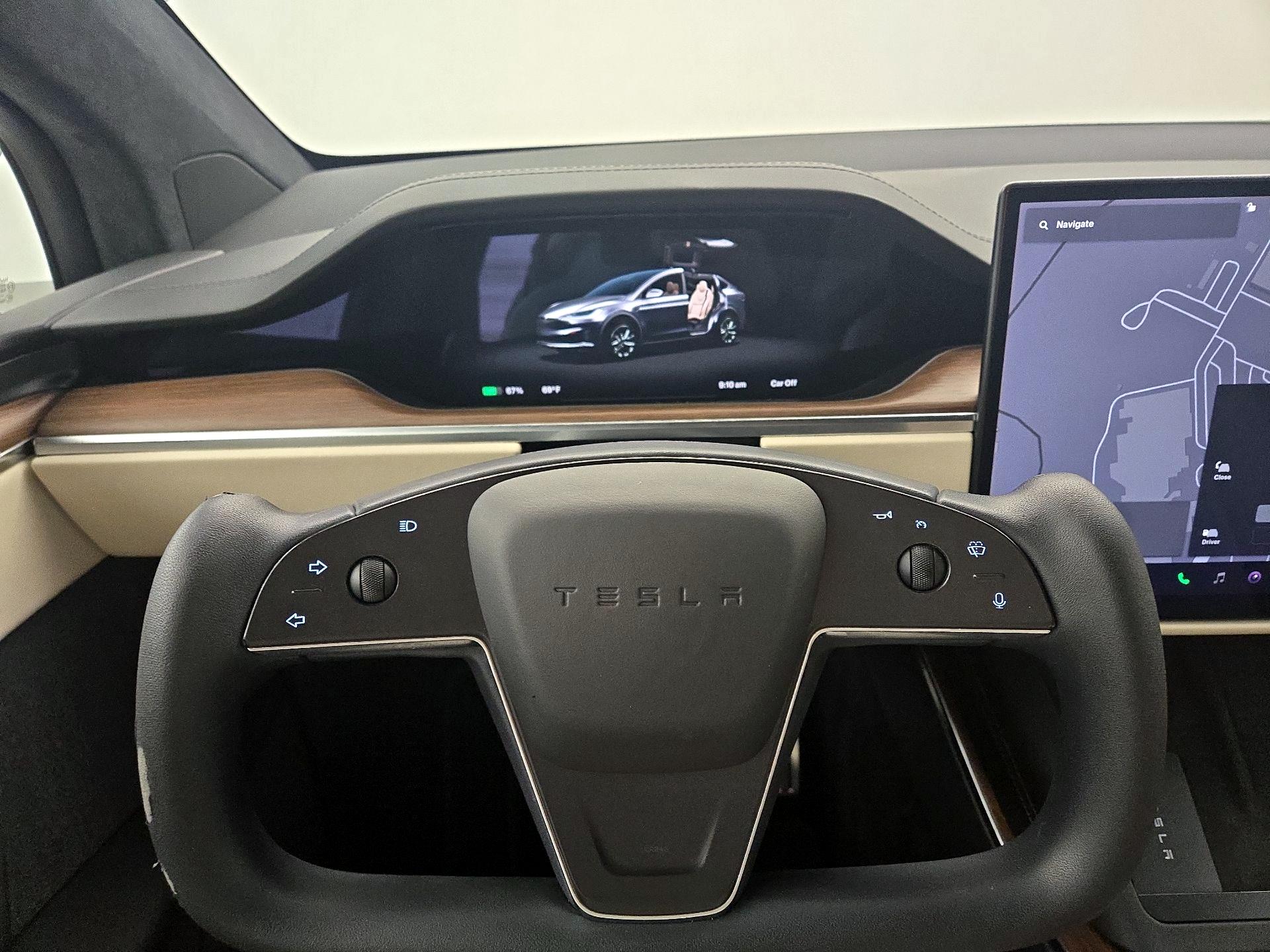 Thumbnail: 2022 Tesla Model X - 10