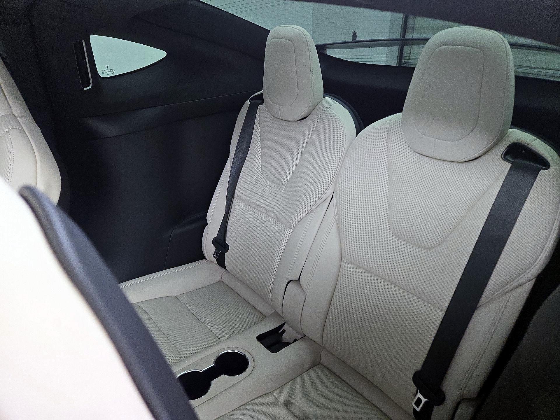 Thumbnail: 2022 Tesla Model X - 20