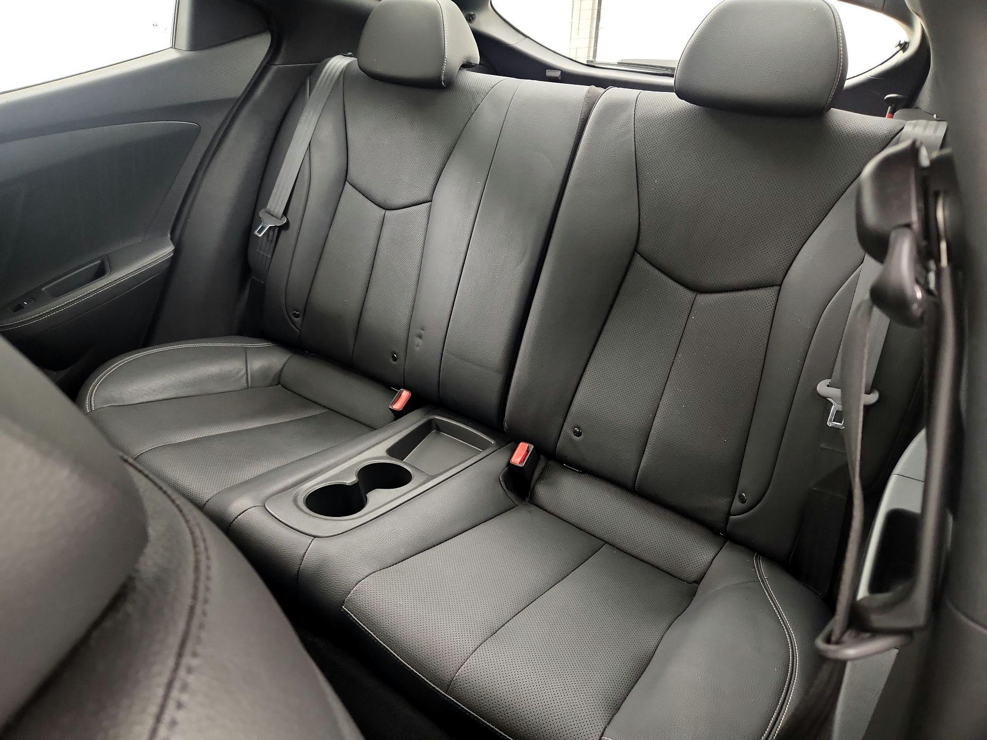 Thumbnail: 2015 Hyundai Veloster - 19