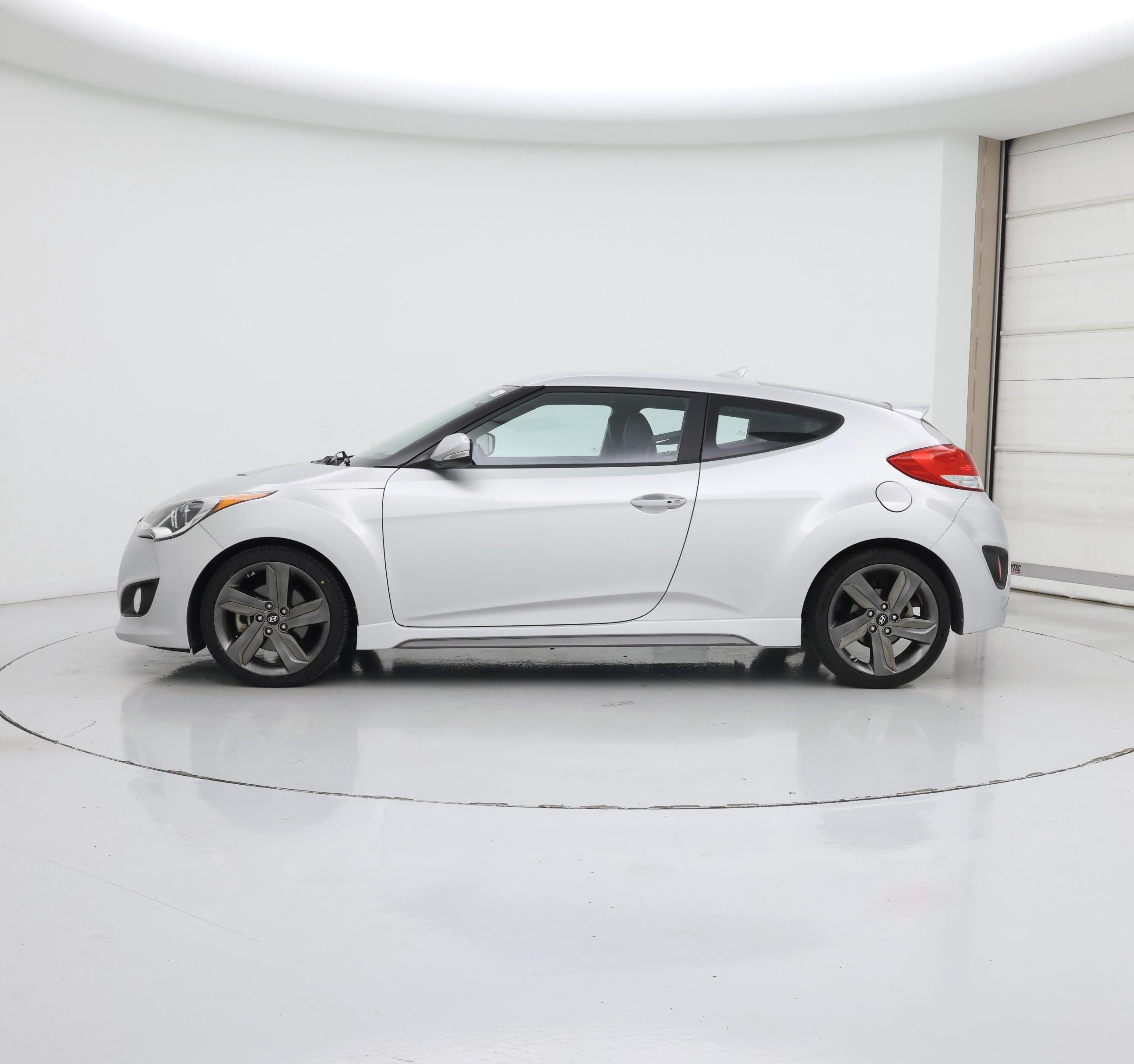Thumbnail: 2015 Hyundai Veloster - 3