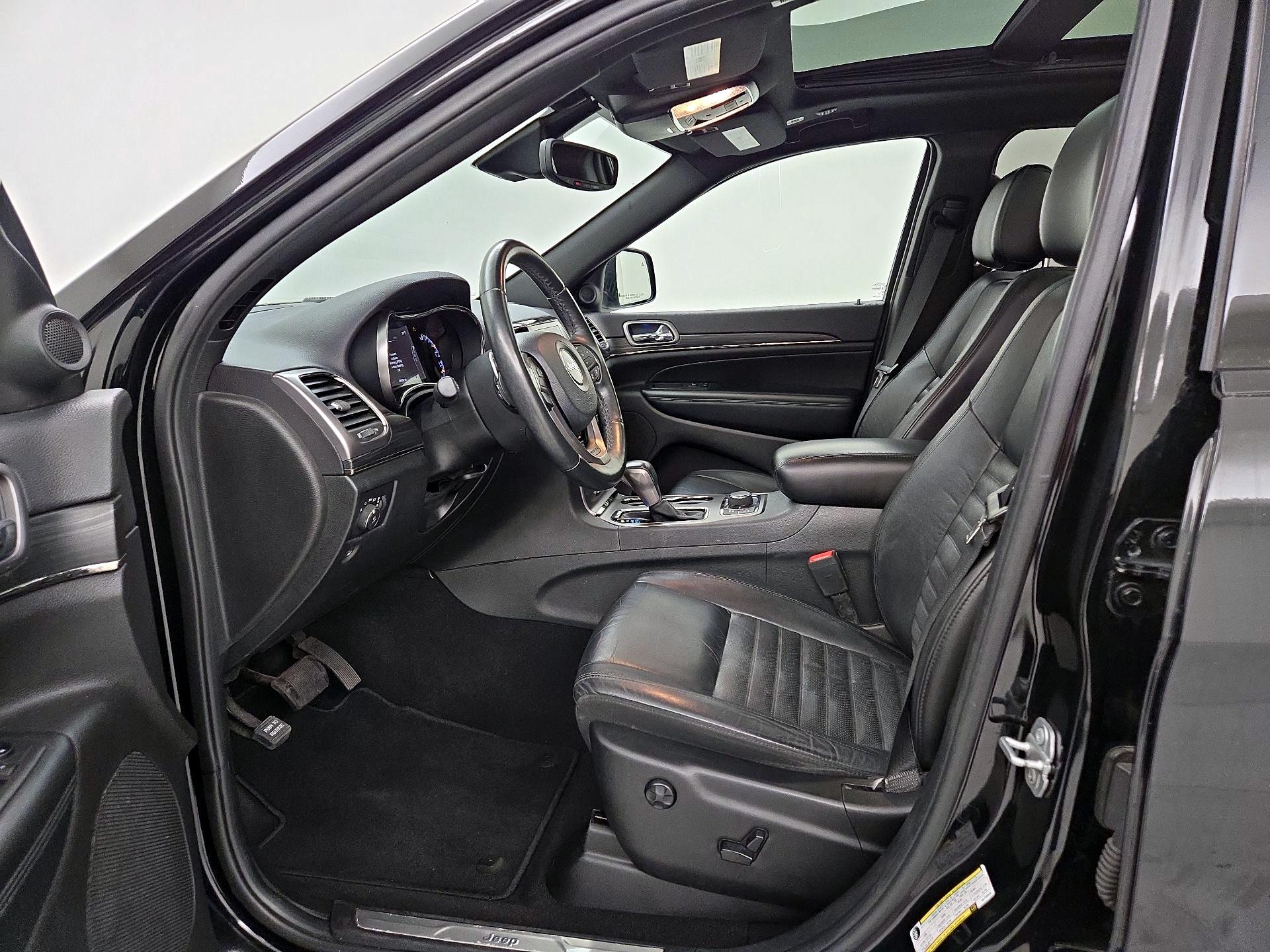 Thumbnail: 2019 Jeep Grand Cherokee - 11