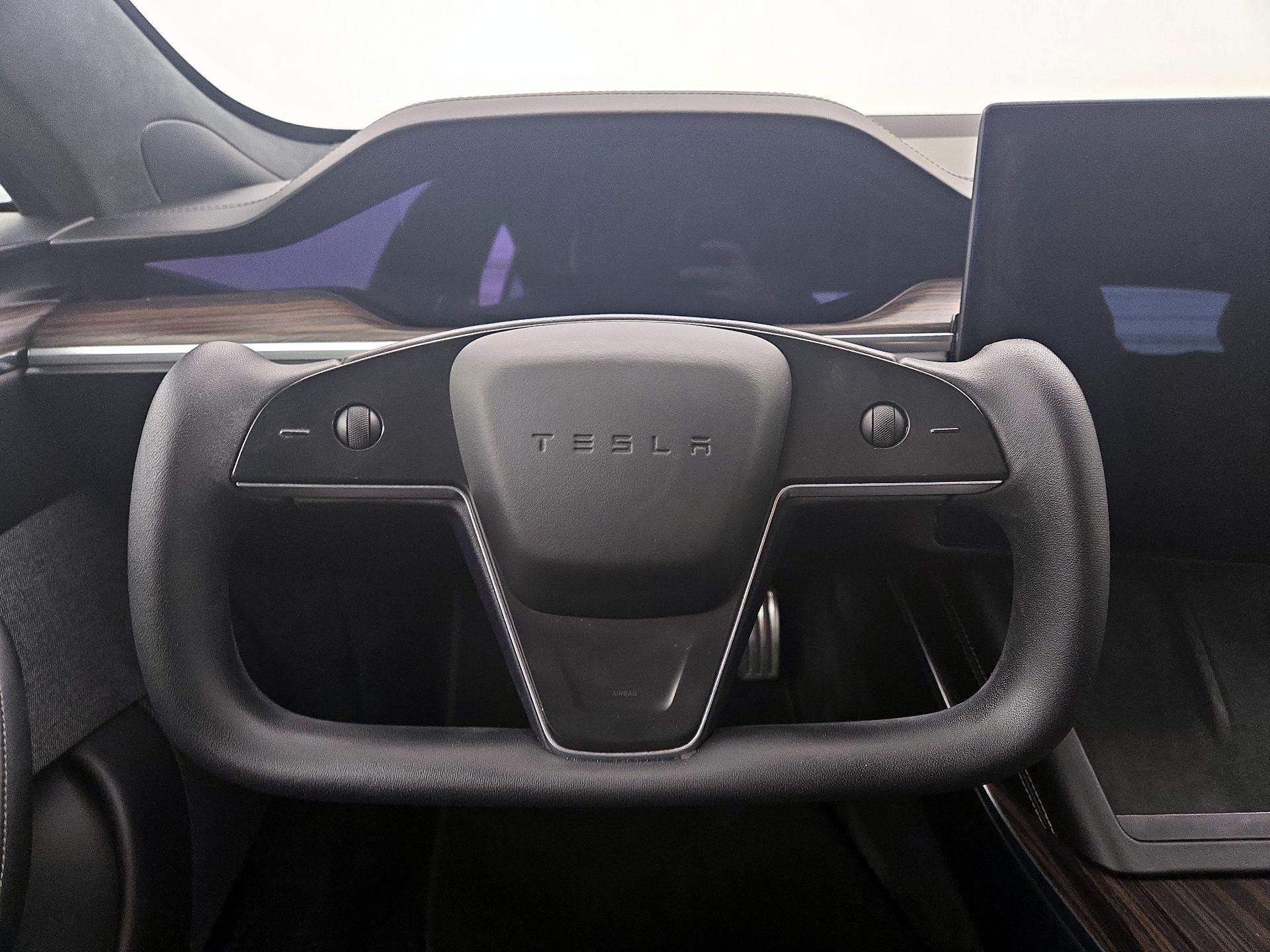 Thumbnail: 2022 Tesla Model S - 10