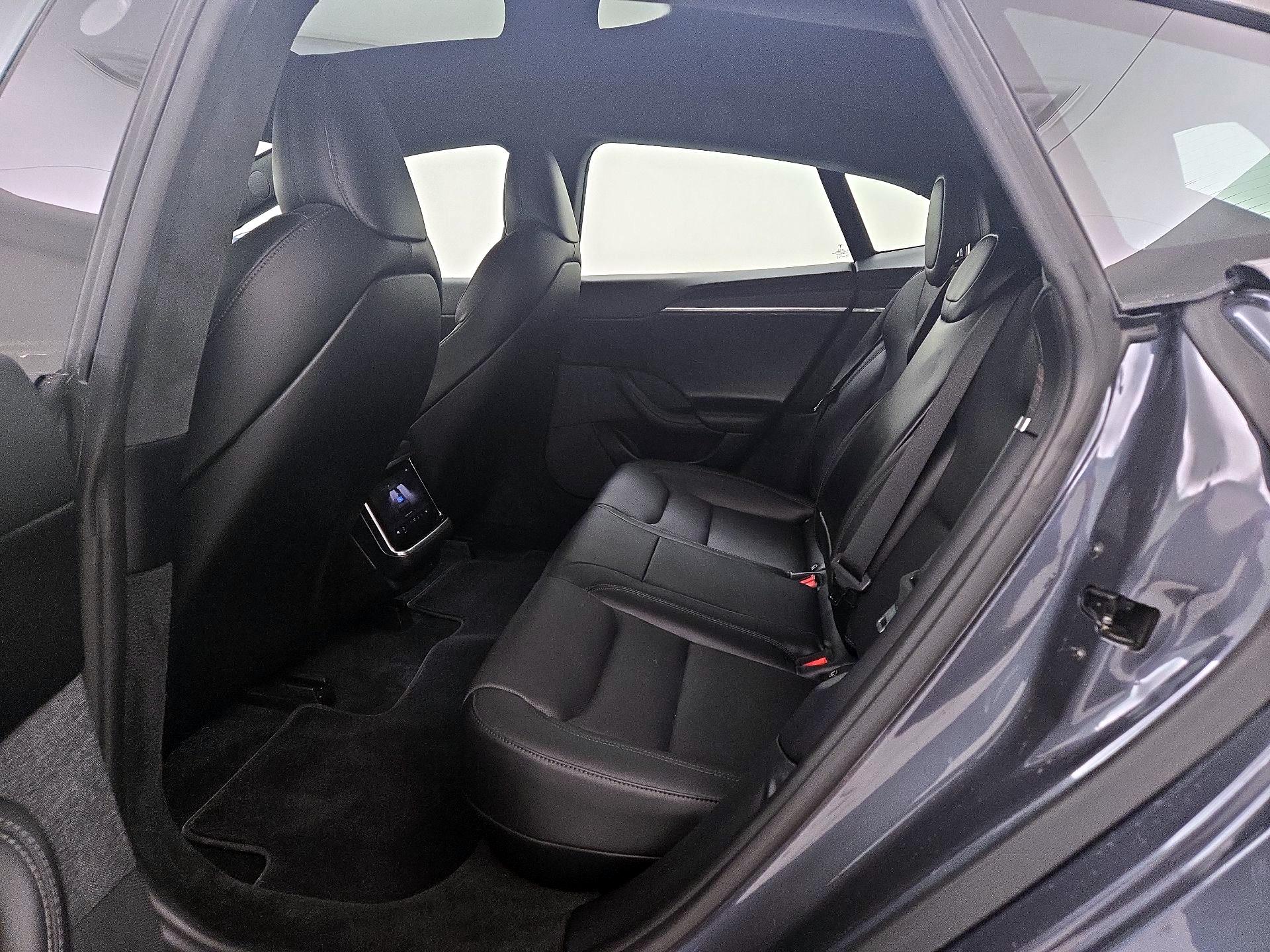 Thumbnail: 2022 Tesla Model S - 19