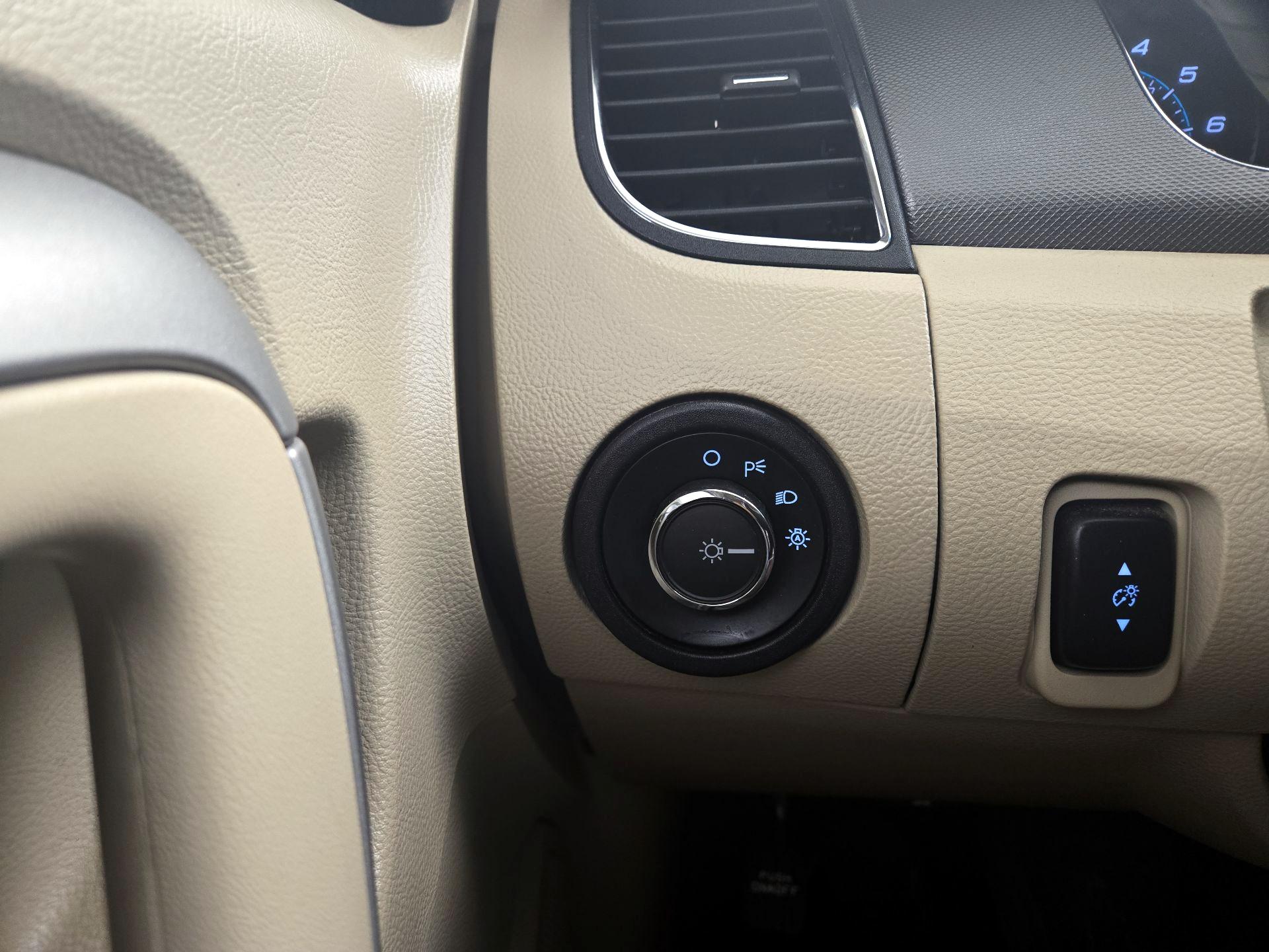 Thumbnail: 2017 Ford Taurus - 13