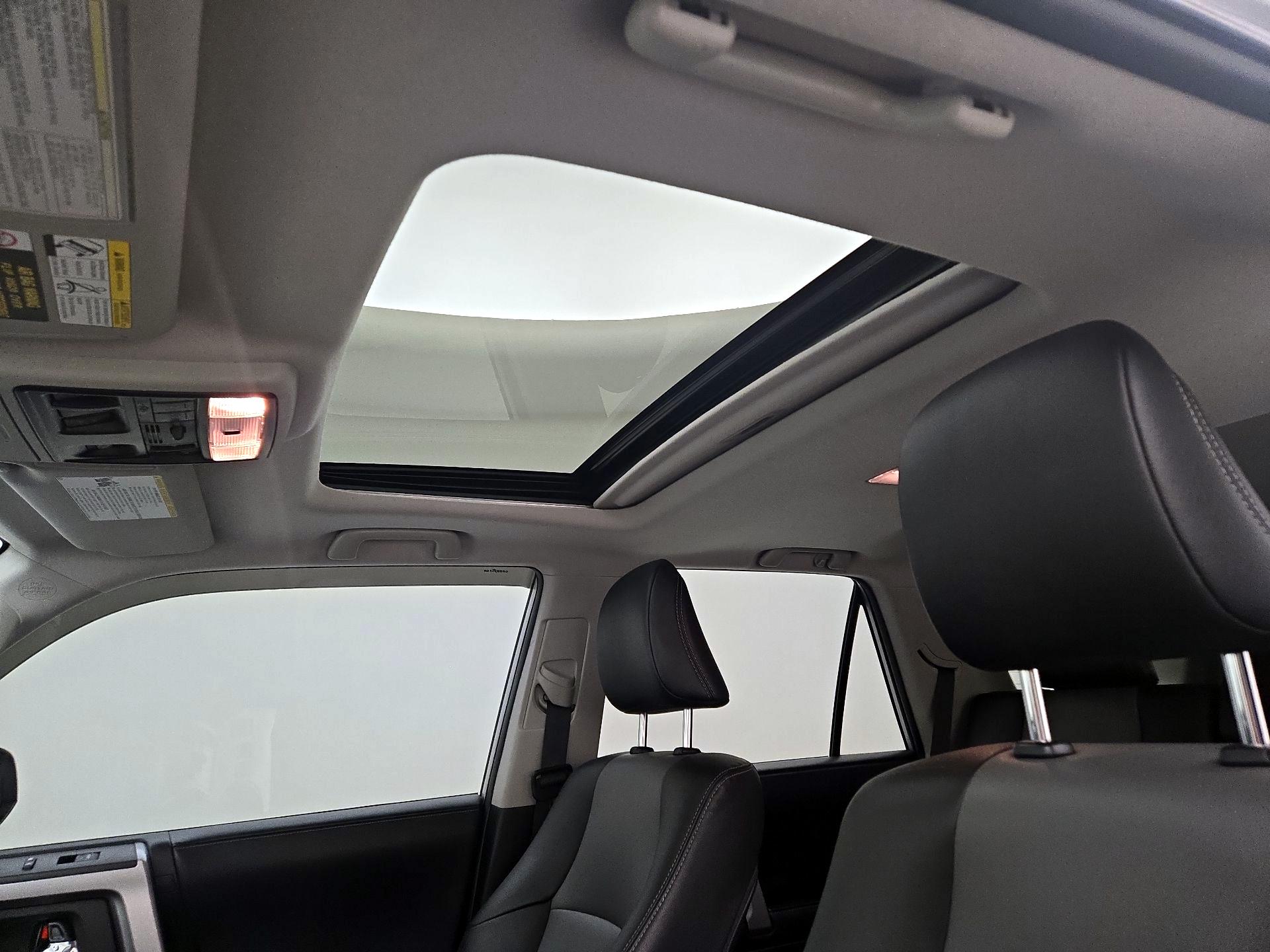 Thumbnail: 2021 Toyota 4Runner - 19