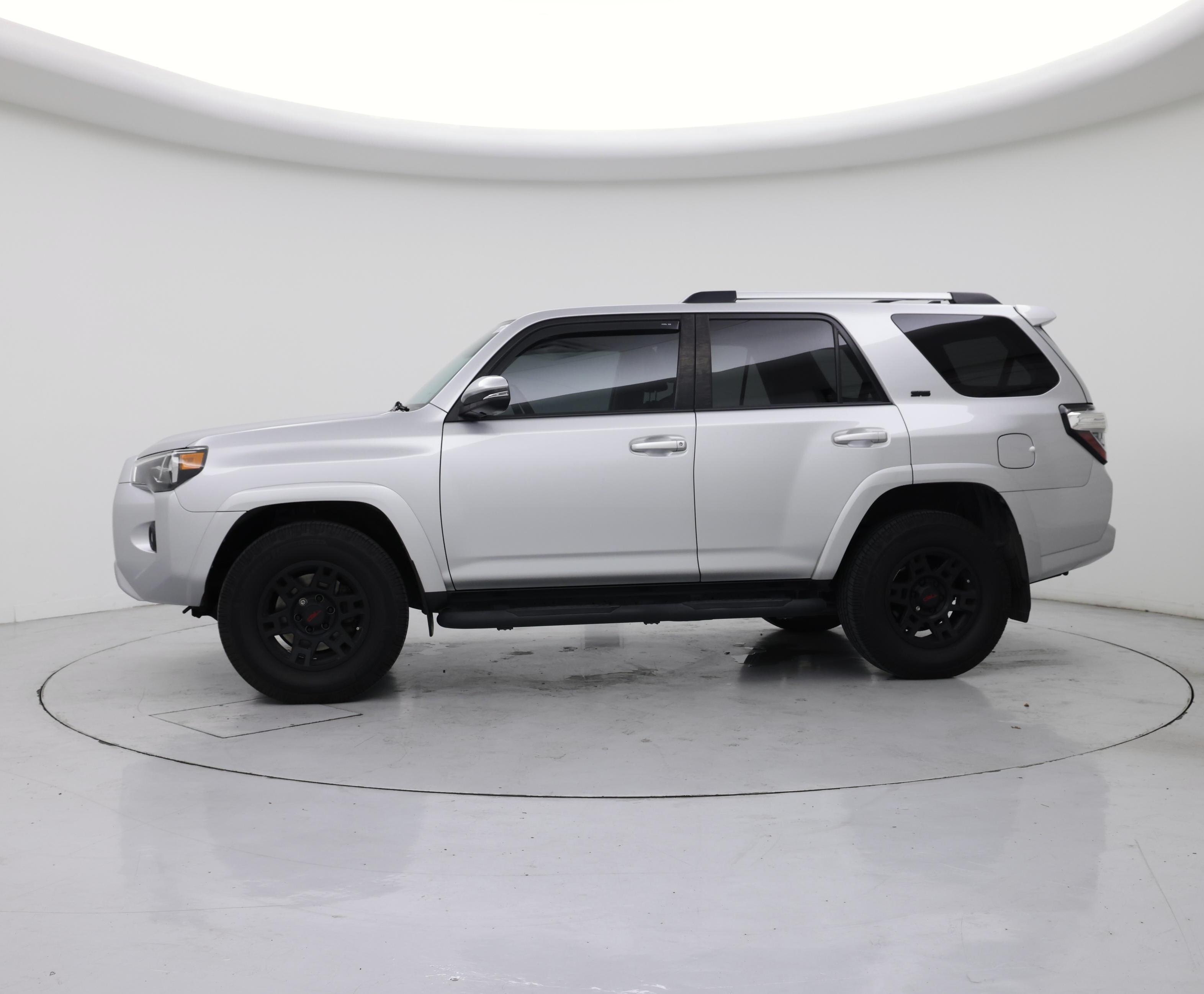 Thumbnail: 2021 Toyota 4Runner - 3