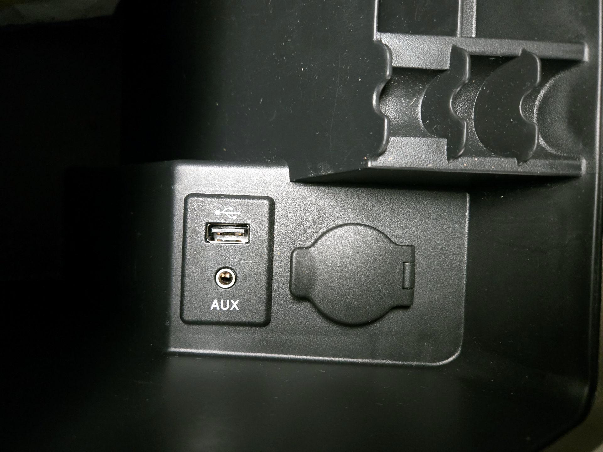 Thumbnail: 2016 Nissan Frontier - 18