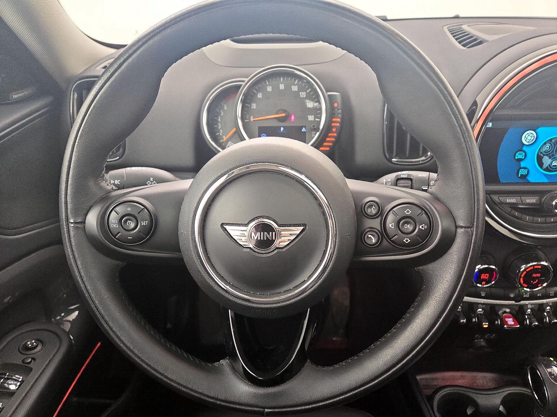 Thumbnail: 2017 MINI Cooper Countryman - 10