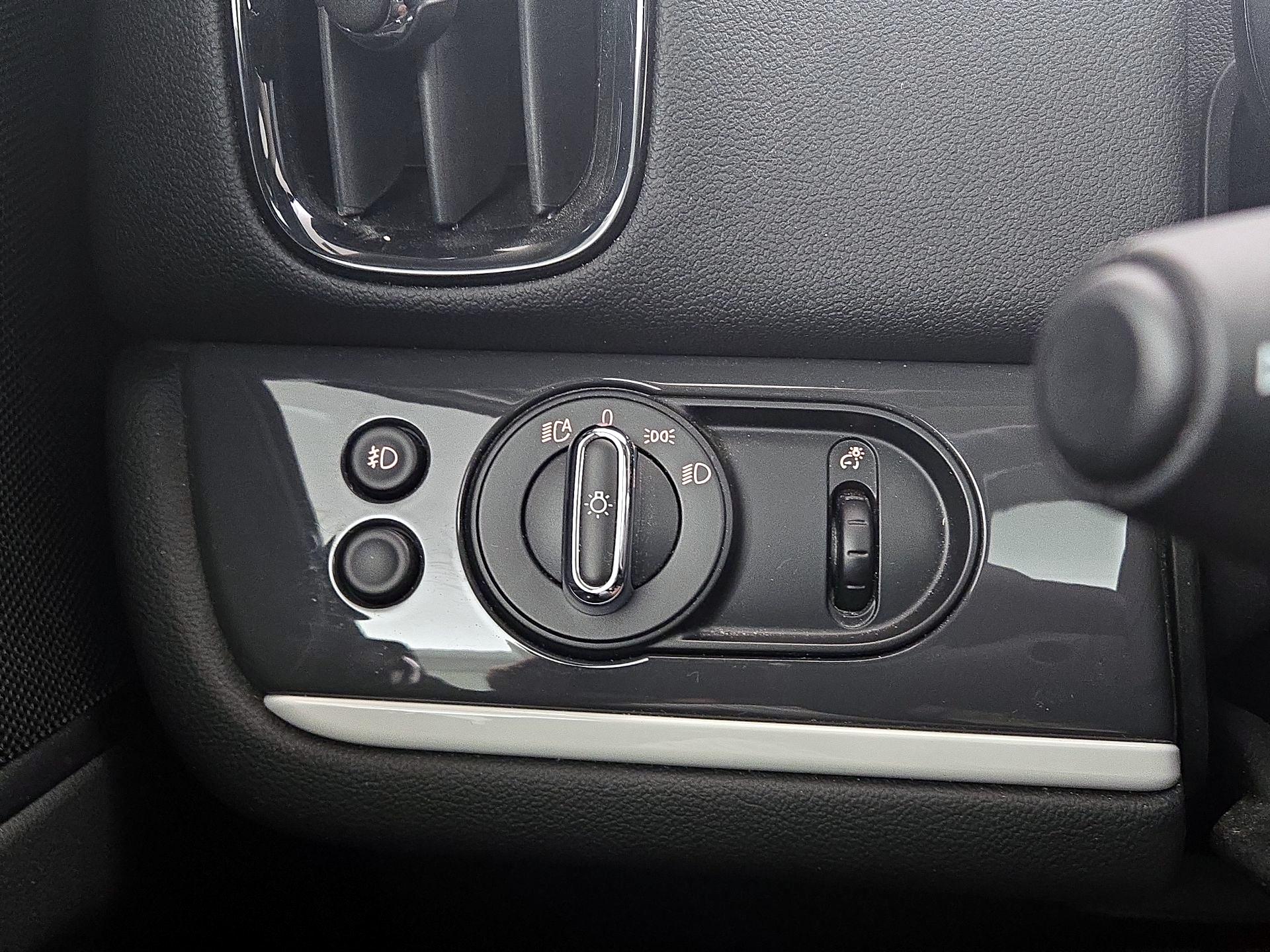 Thumbnail: 2017 MINI Cooper Countryman - 13