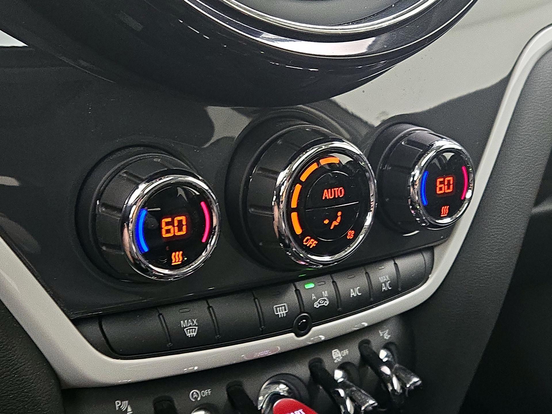 Thumbnail: 2017 MINI Cooper Countryman - 16