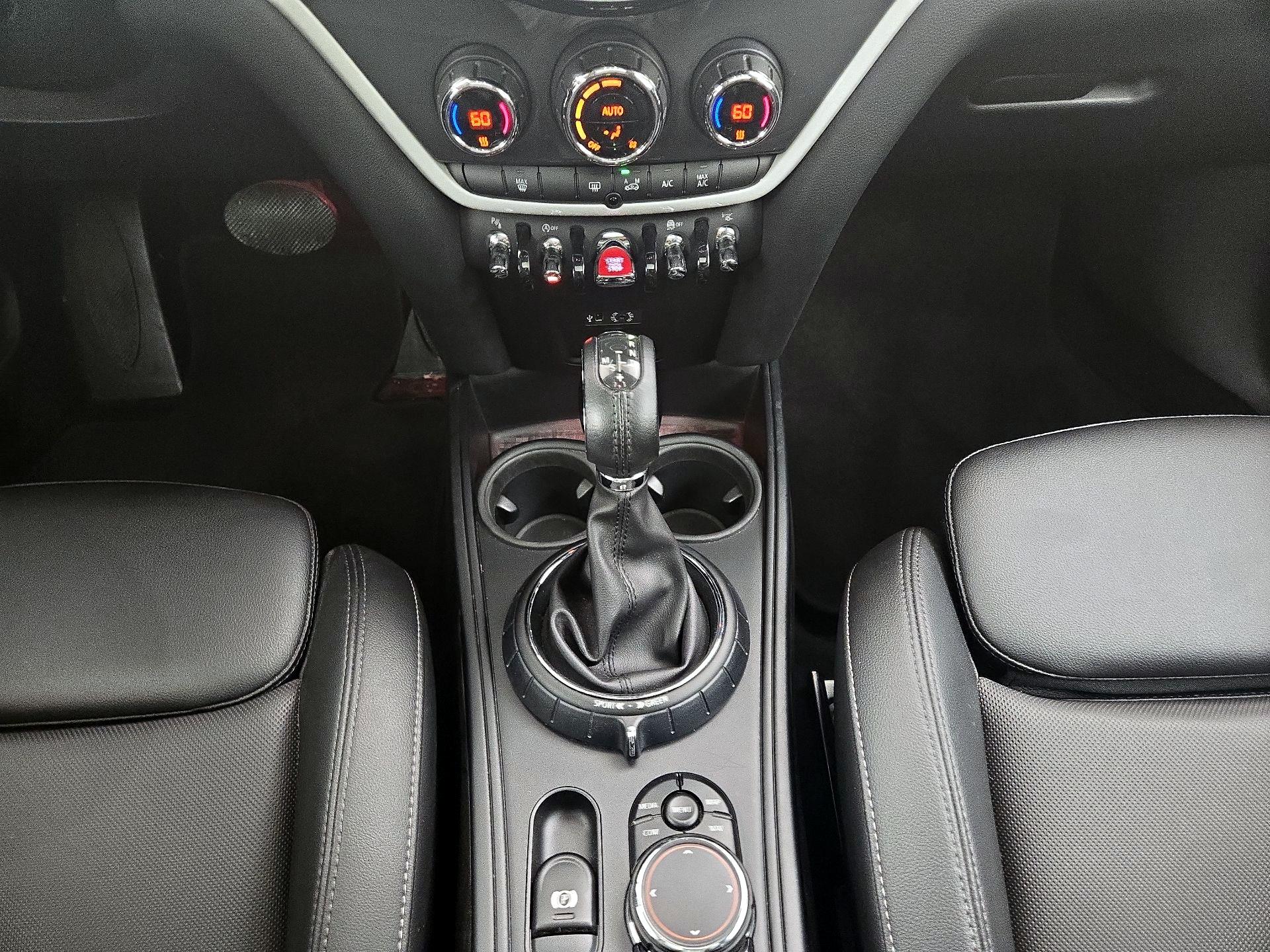 Thumbnail: 2017 MINI Cooper Countryman - 17