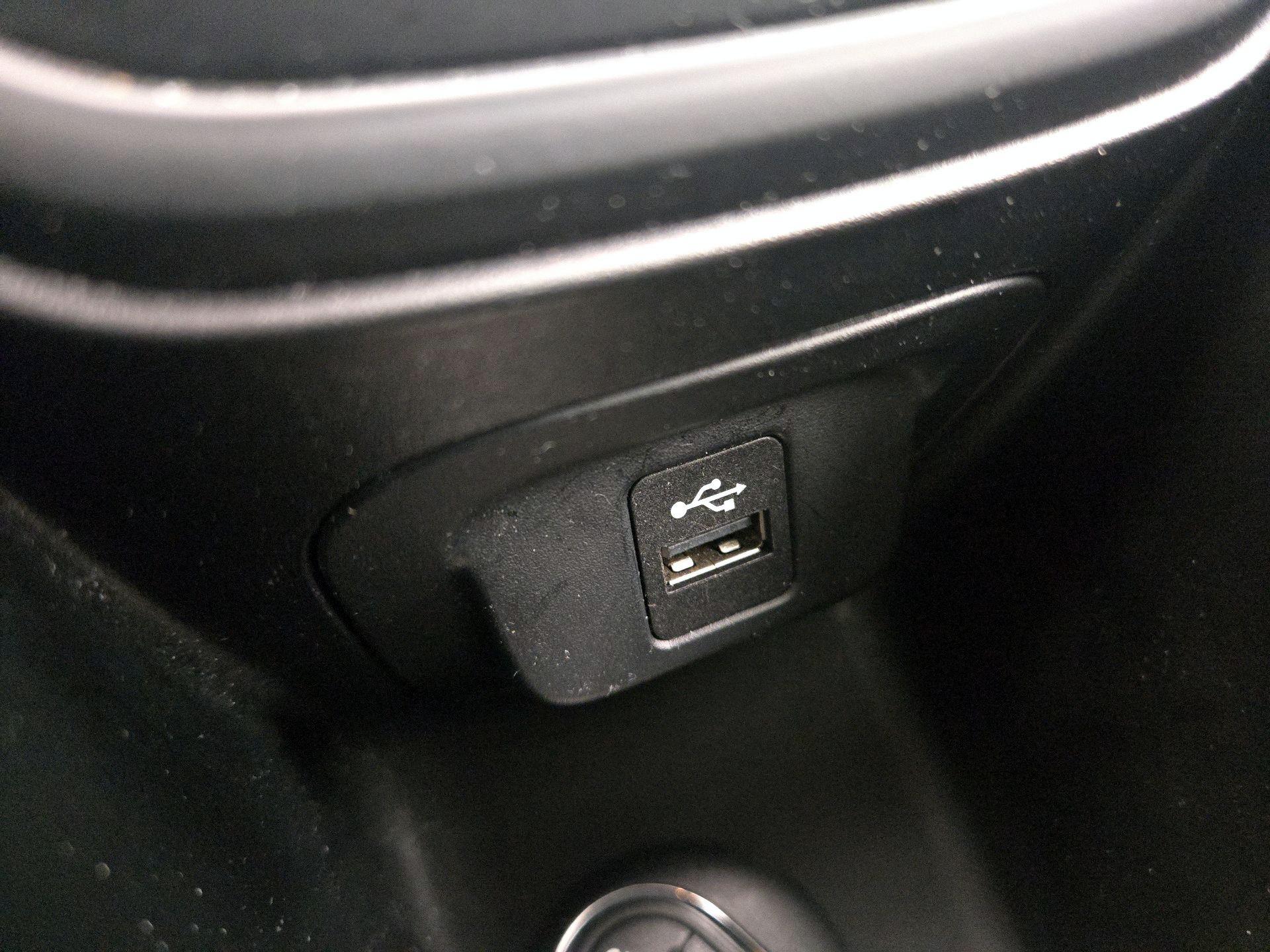 Thumbnail: 2017 MINI Cooper Countryman - 18