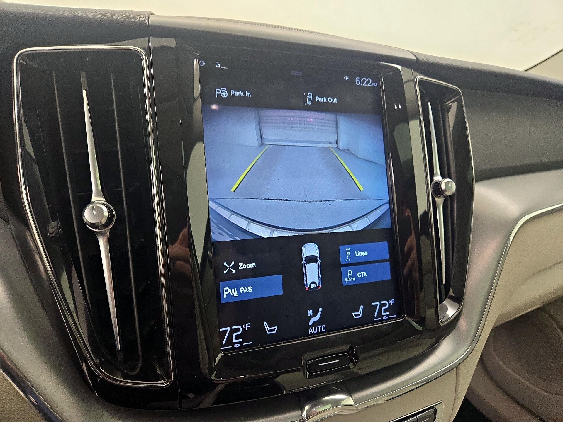 Thumbnail: 2019 Volvo XC60 - 15