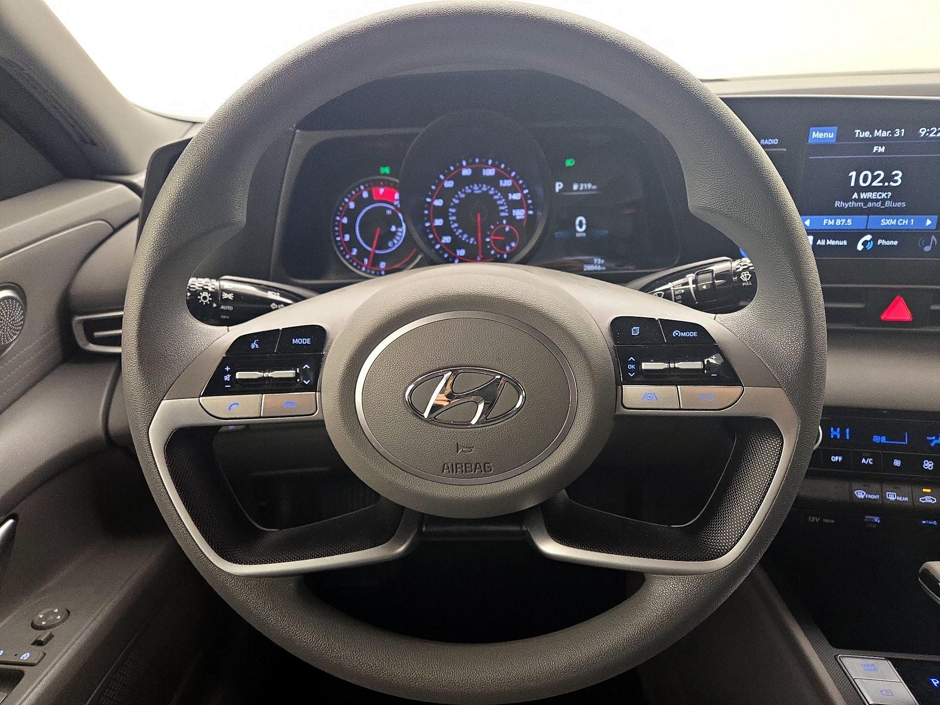 Thumbnail: 2022 Hyundai Elantra - 10