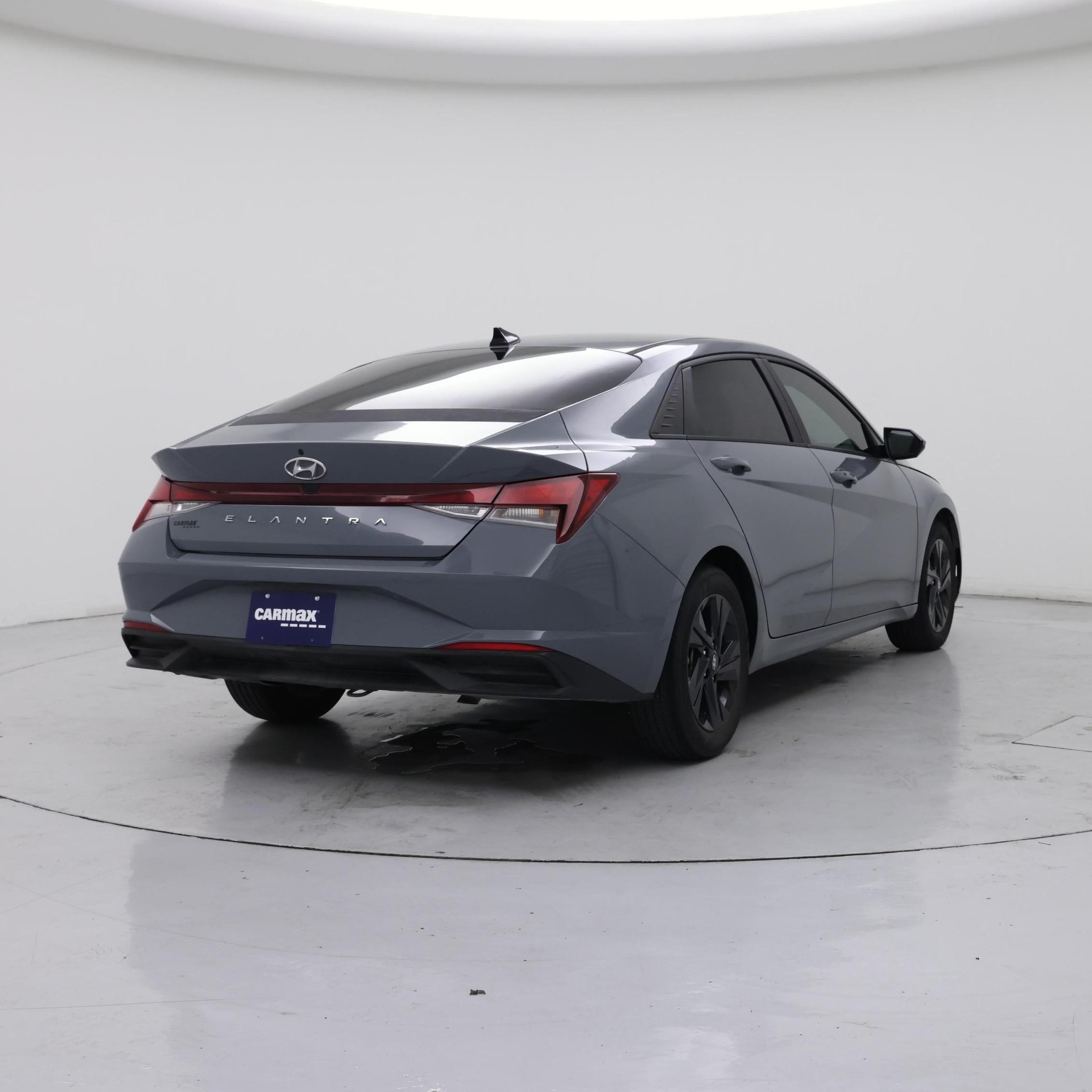 Thumbnail: 2022 Hyundai Elantra - 8