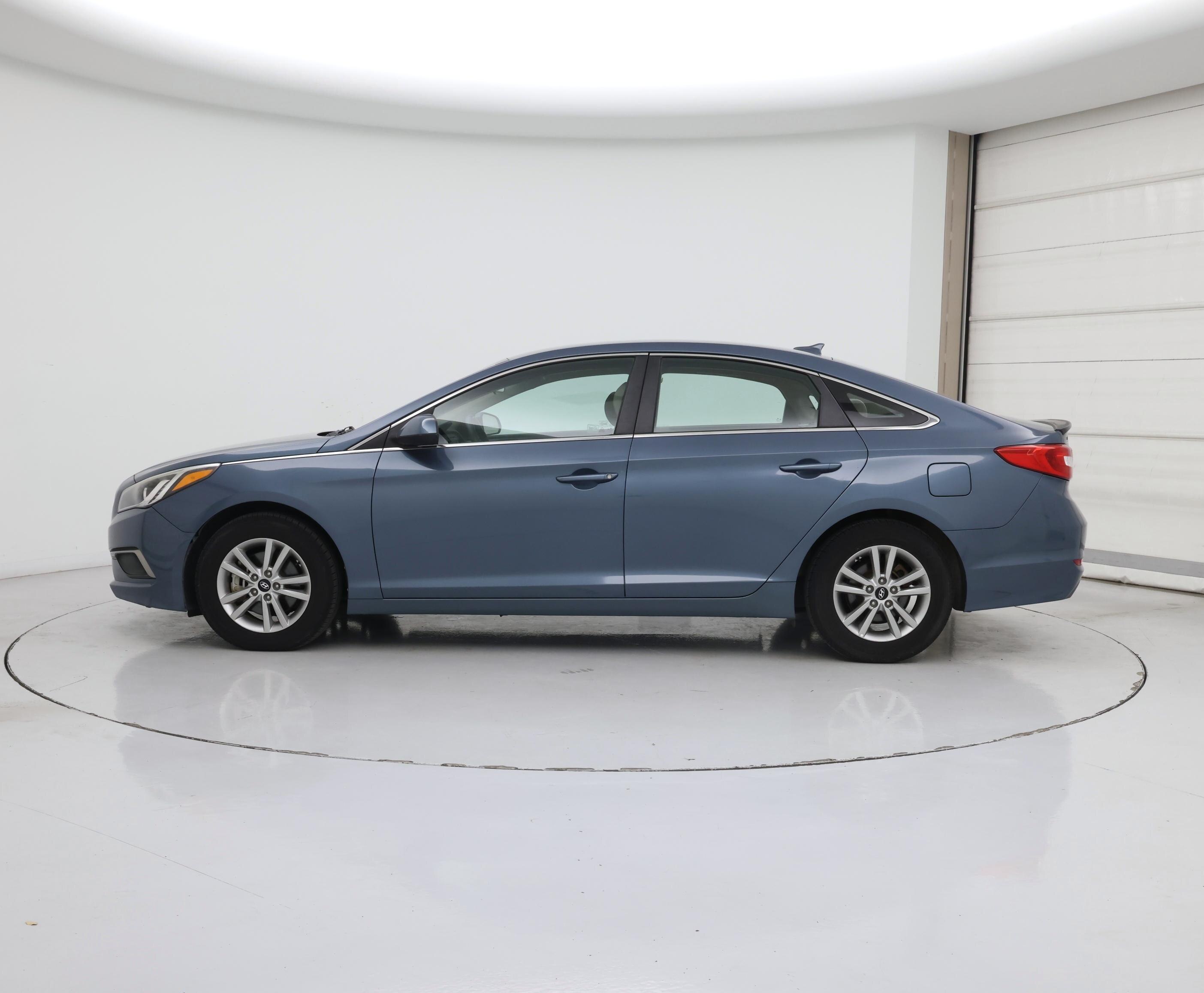 Thumbnail: 2017 Hyundai Sonata - 3
