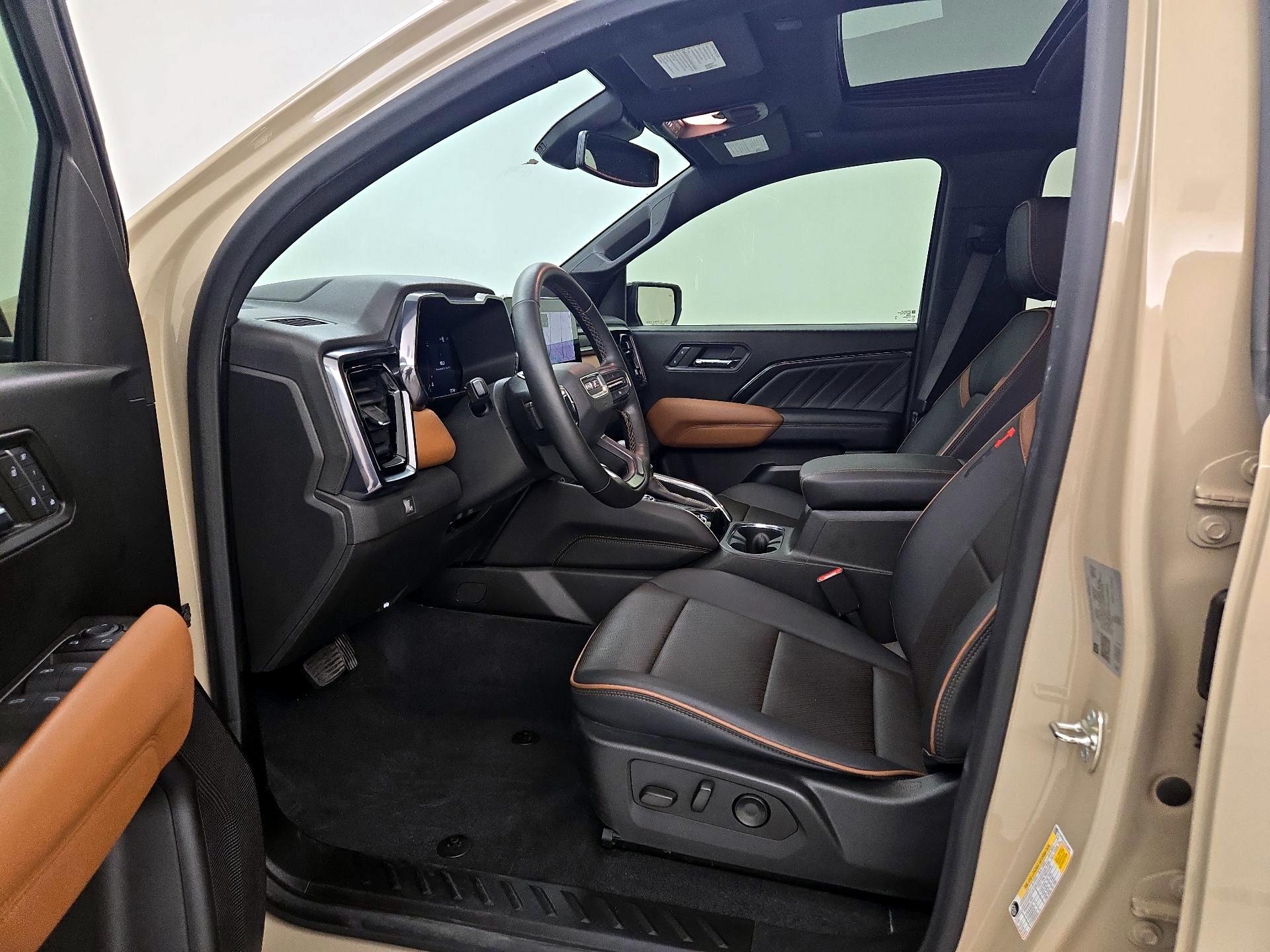 Thumbnail: 2024 GMC Canyon - 11