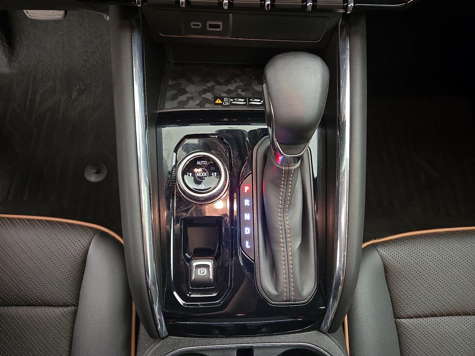 Thumbnail: 2024 GMC Canyon - 18