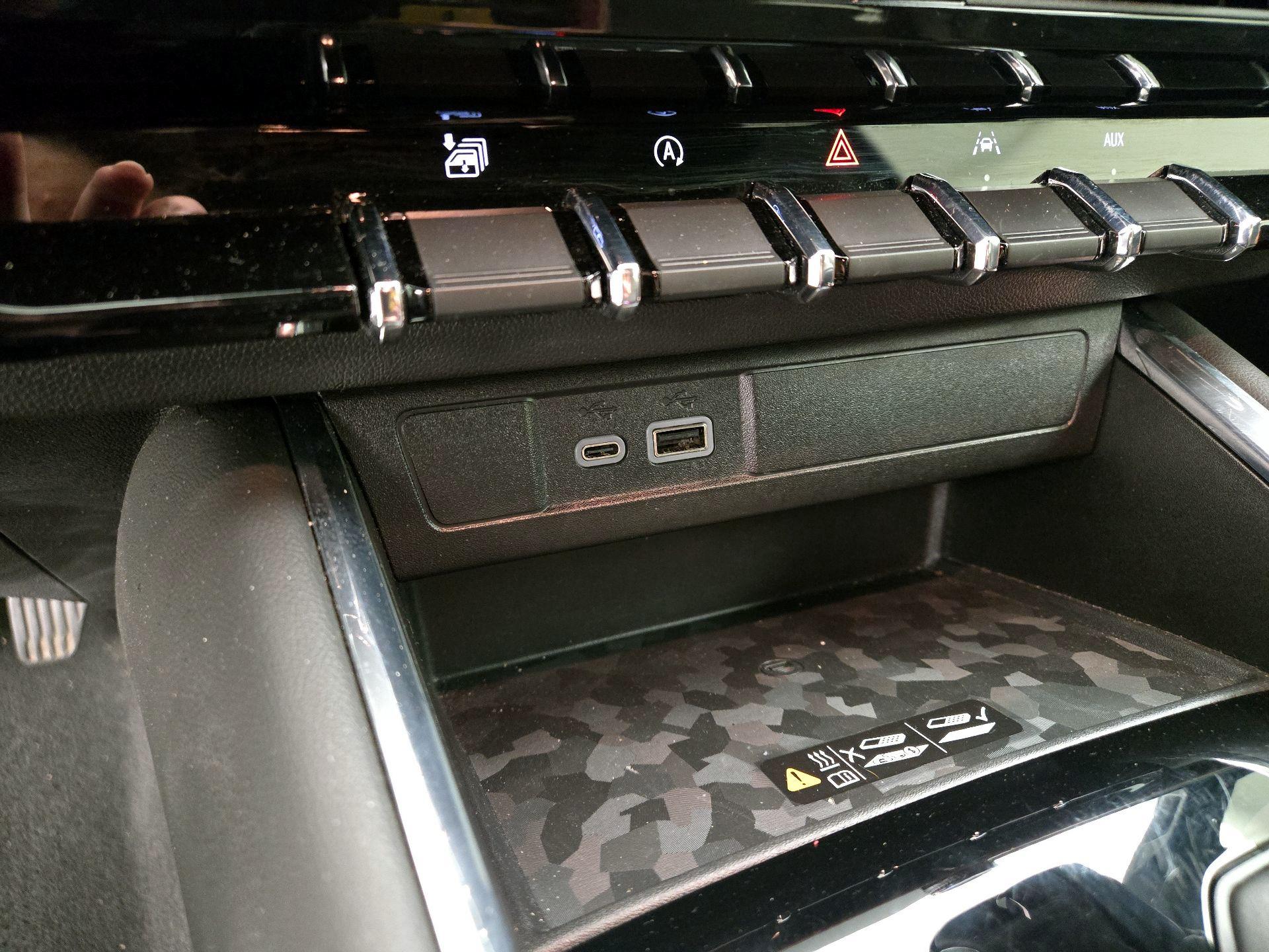 Thumbnail: 2024 GMC Canyon - 19