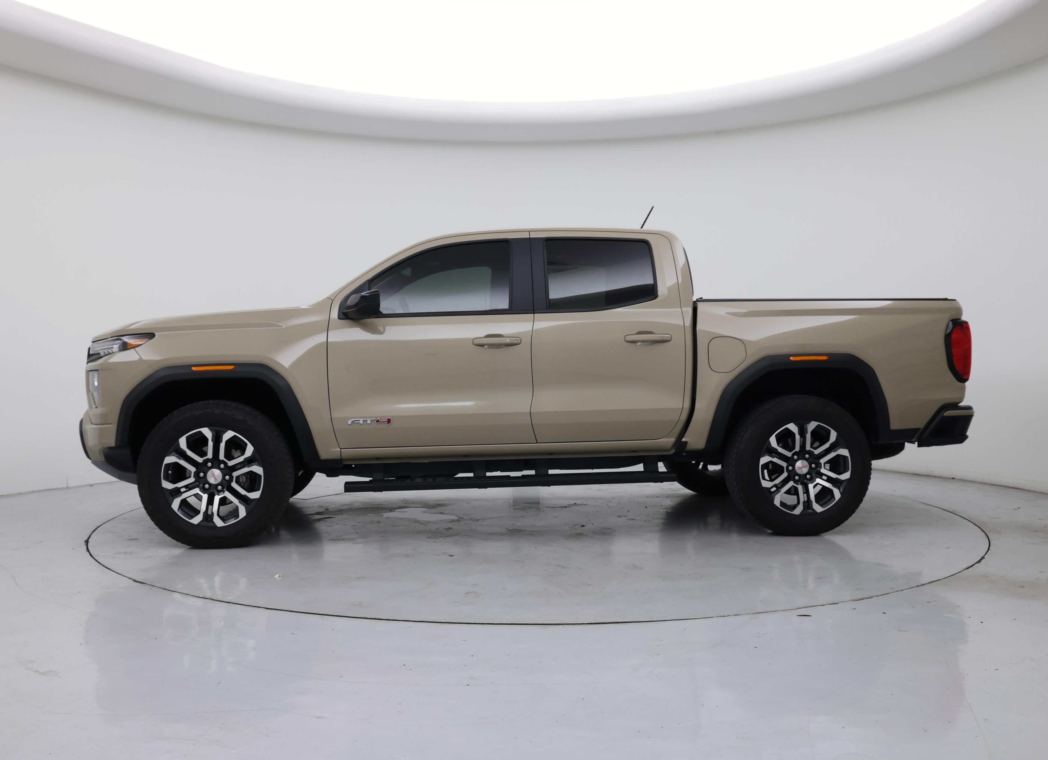 Thumbnail: 2024 GMC Canyon - 3