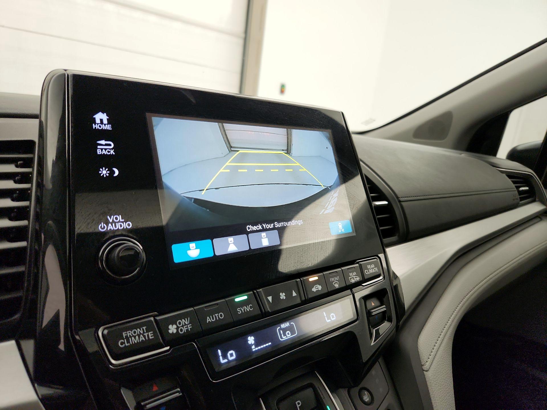 Thumbnail: 2019 Honda Odyssey - 15