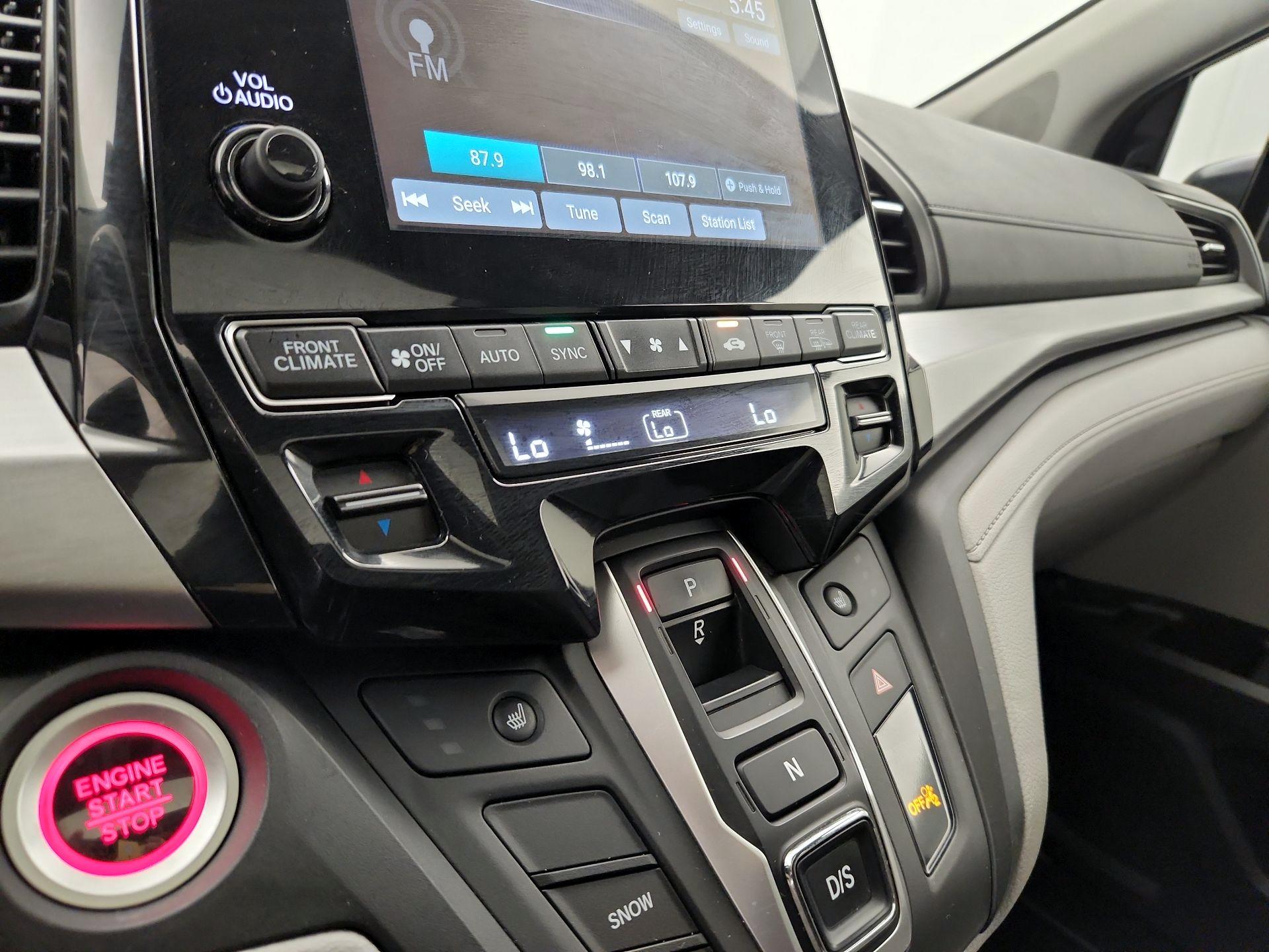 Thumbnail: 2019 Honda Odyssey - 17
