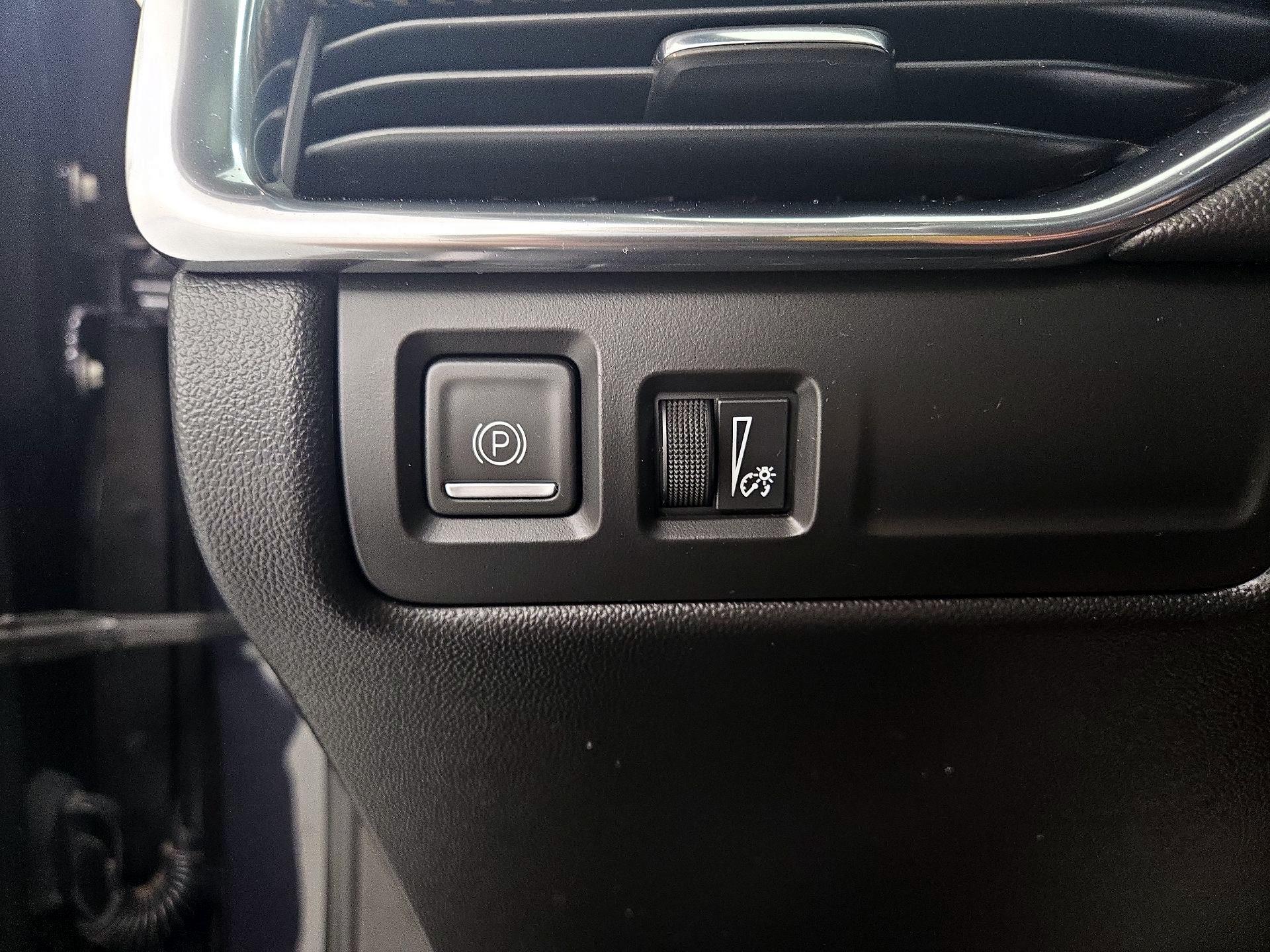 Thumbnail: 2022 Cadillac XT4 - 13