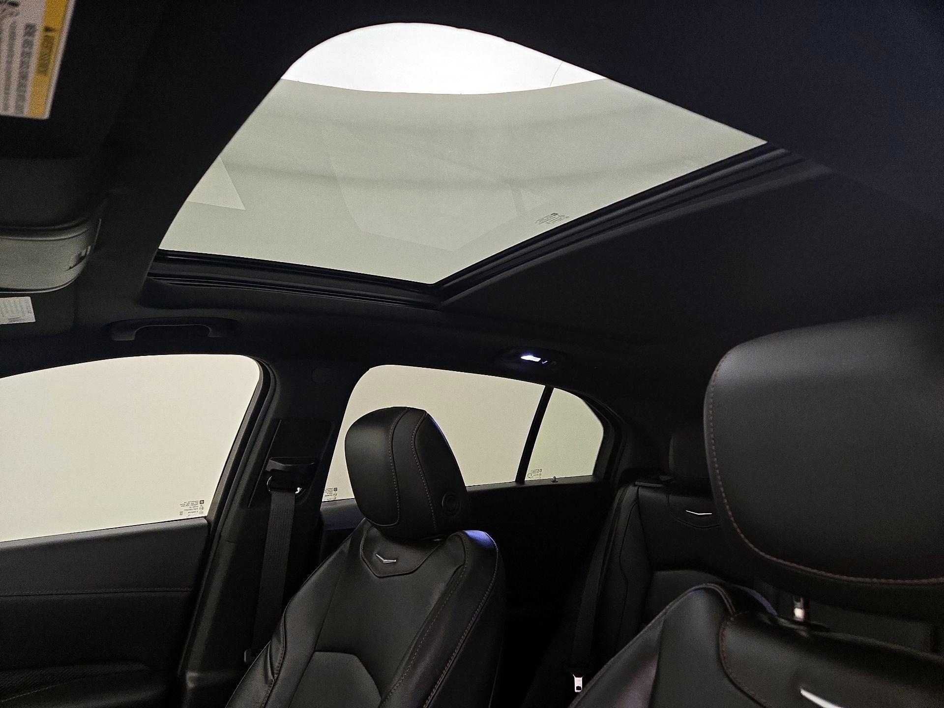 Thumbnail: 2022 Cadillac XT4 - 19