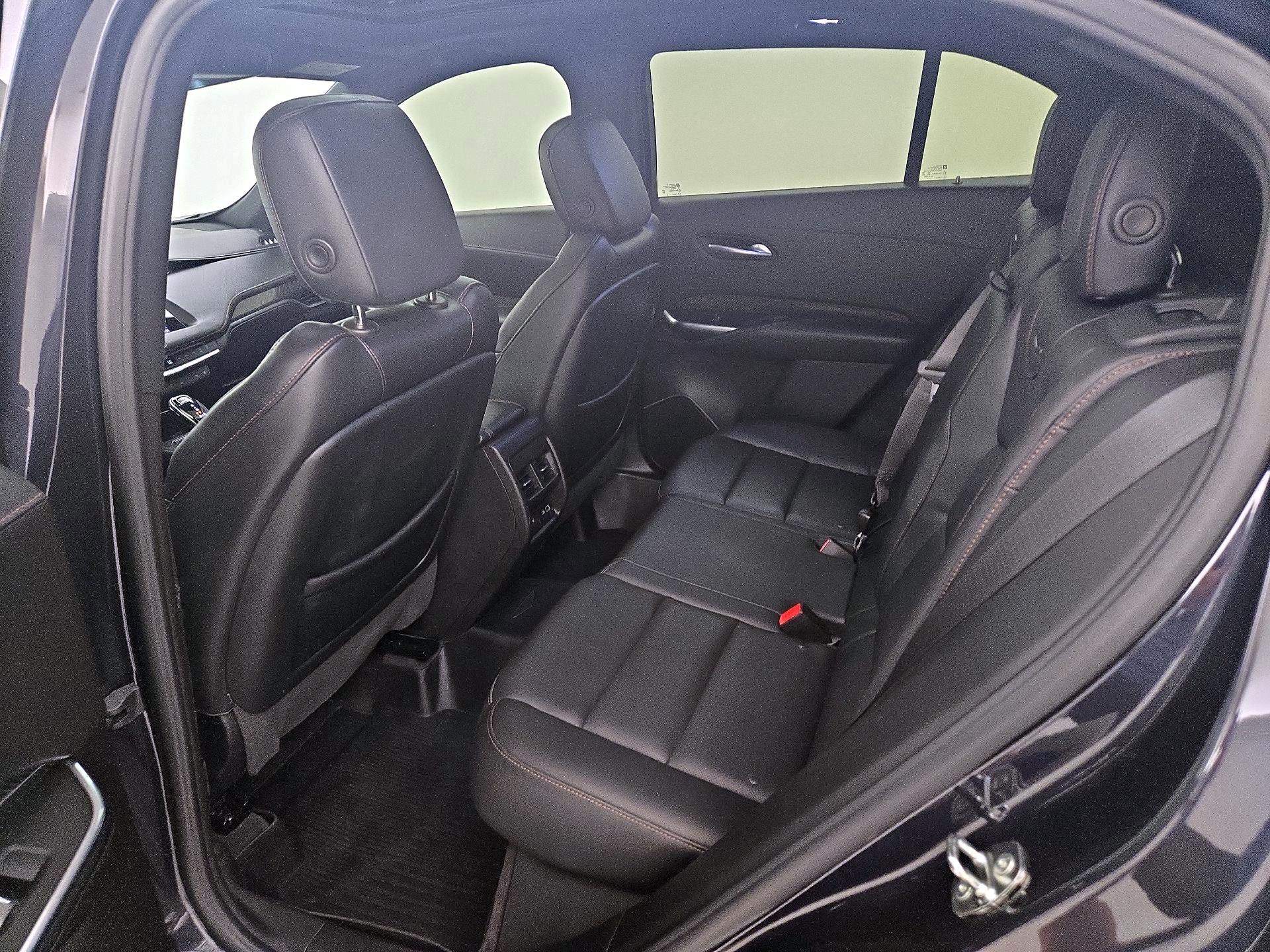 Thumbnail: 2022 Cadillac XT4 - 20