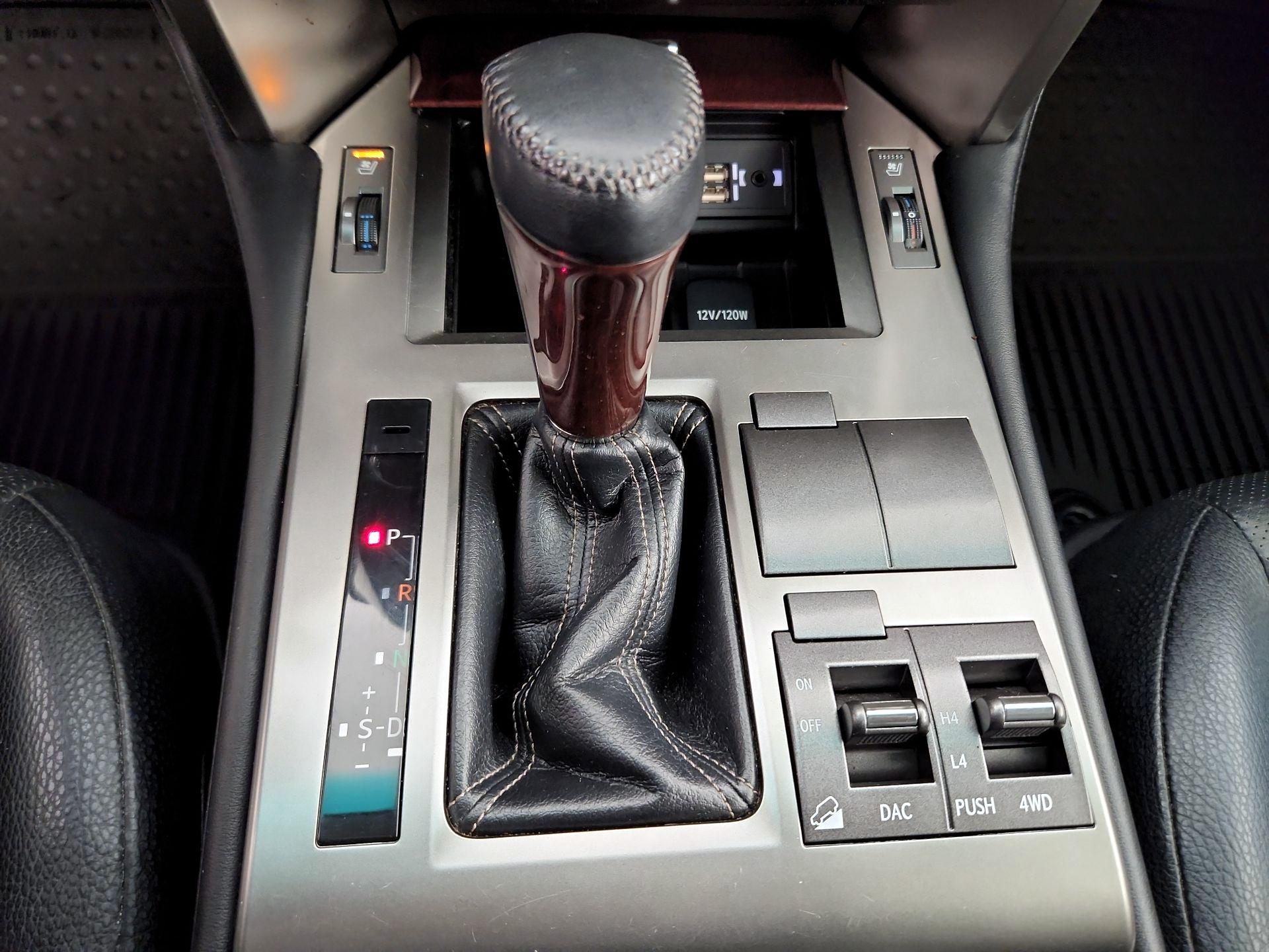 Thumbnail: 2015 Lexus GX - 18